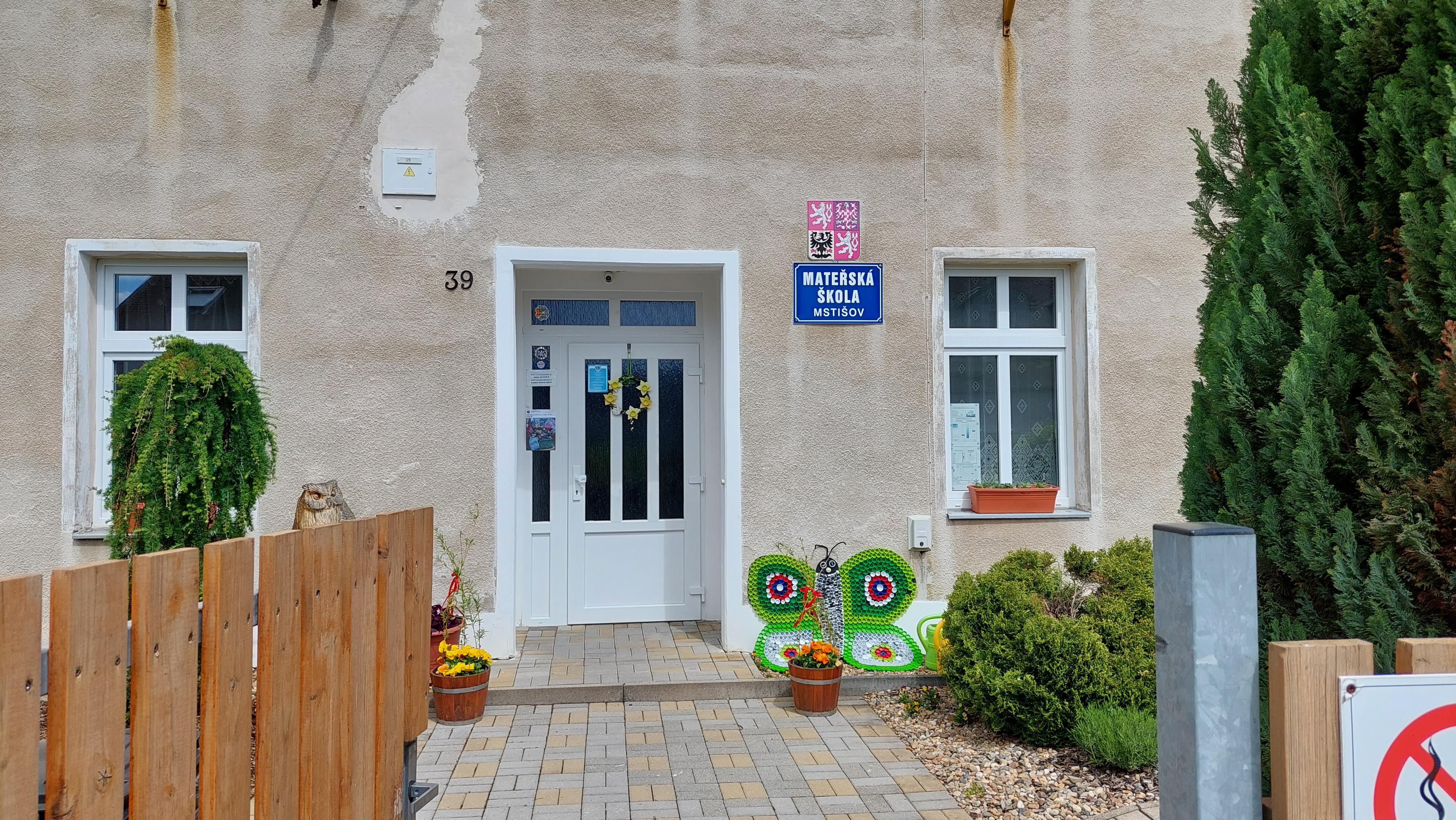 Základní umělecká škola, Dubí 2, Dlouhá 134 foto 2