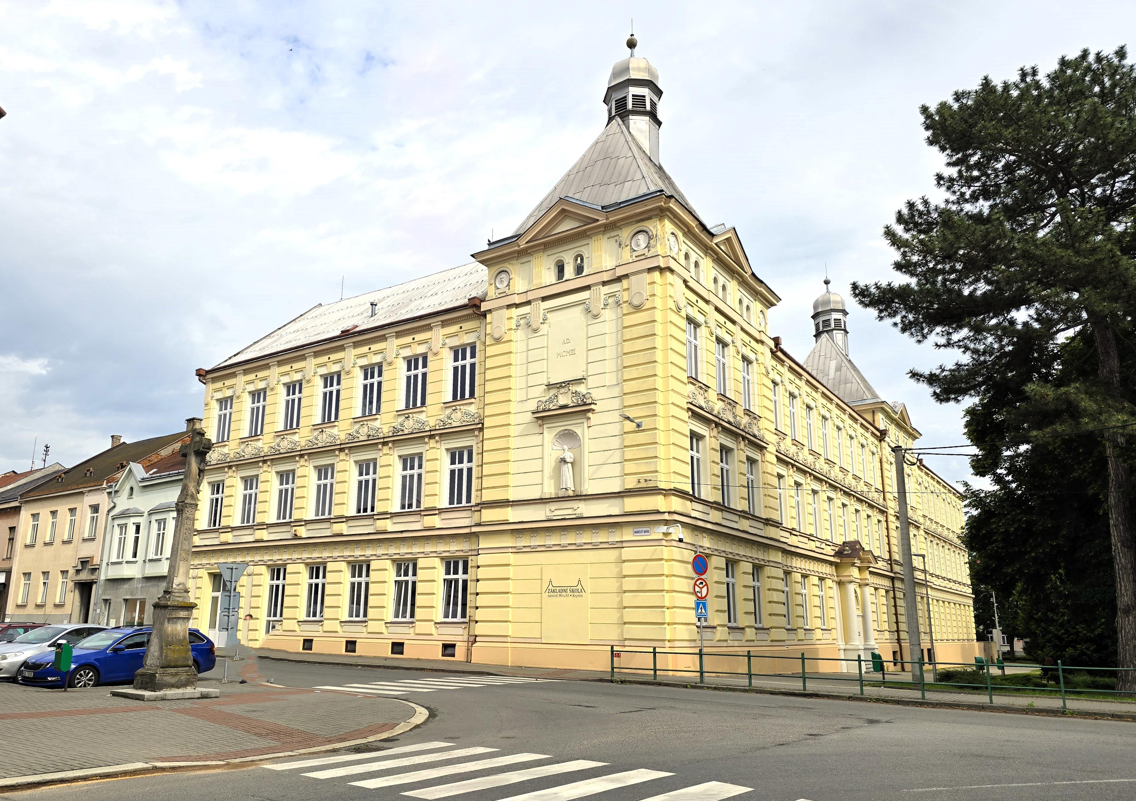 ZŠ Kojetín, náměstí Míru foto 4