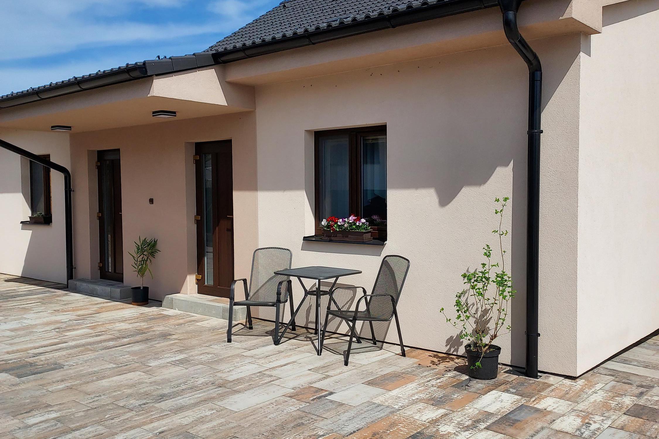 Ubytování Deba foto 1