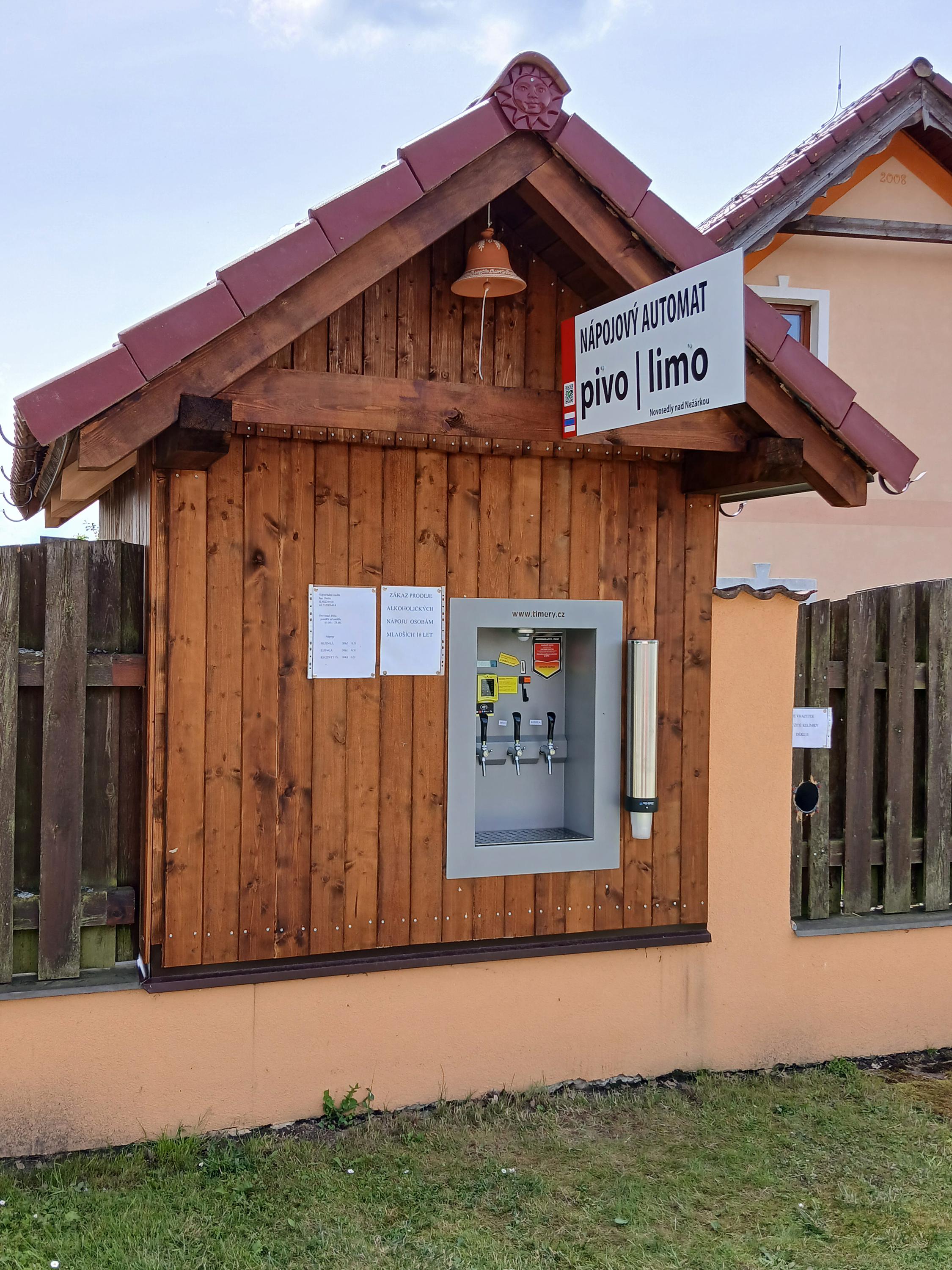 Nápojový automat foto 3