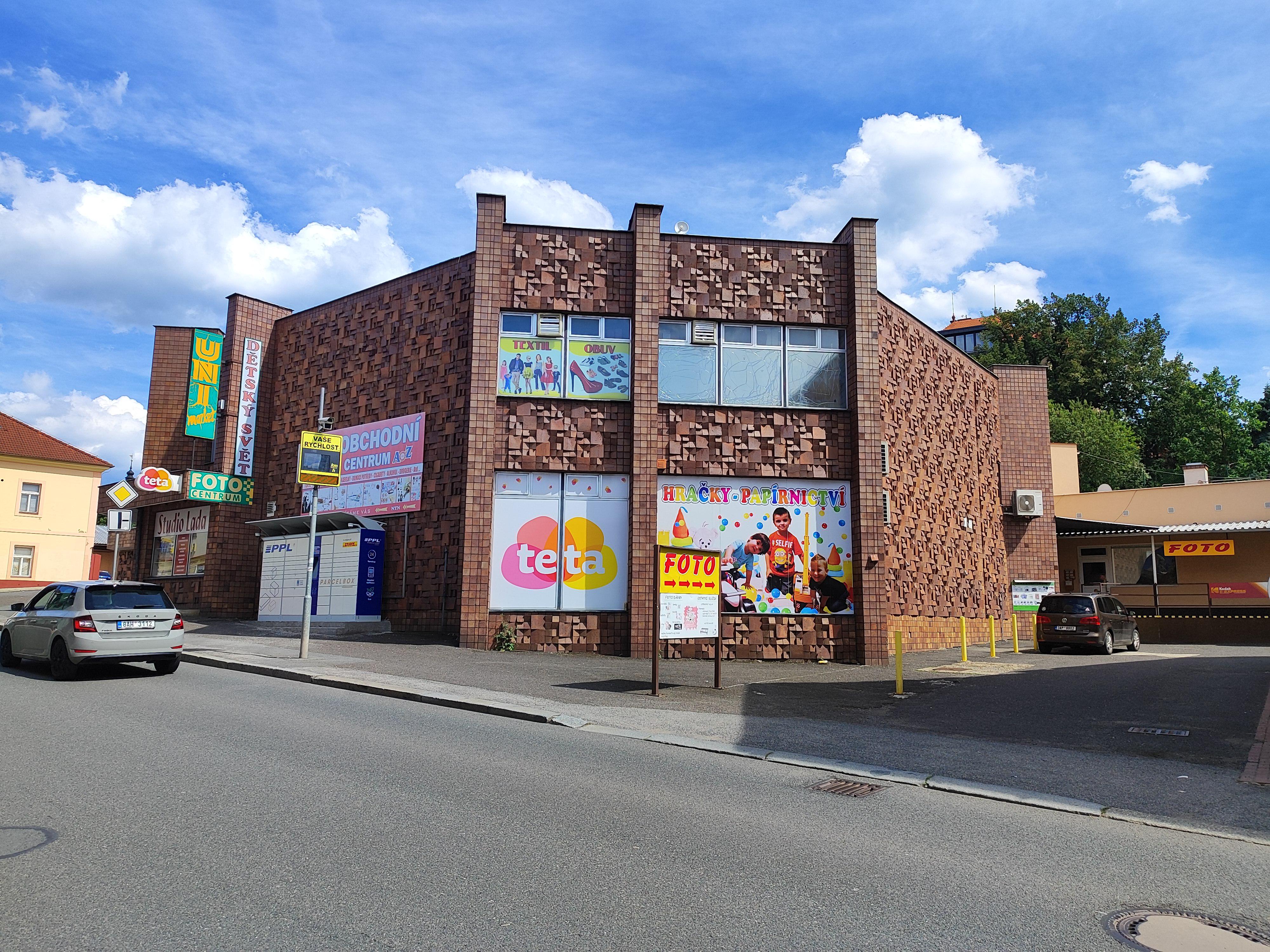 Obchodní centrum A-Z Uni market foto 2