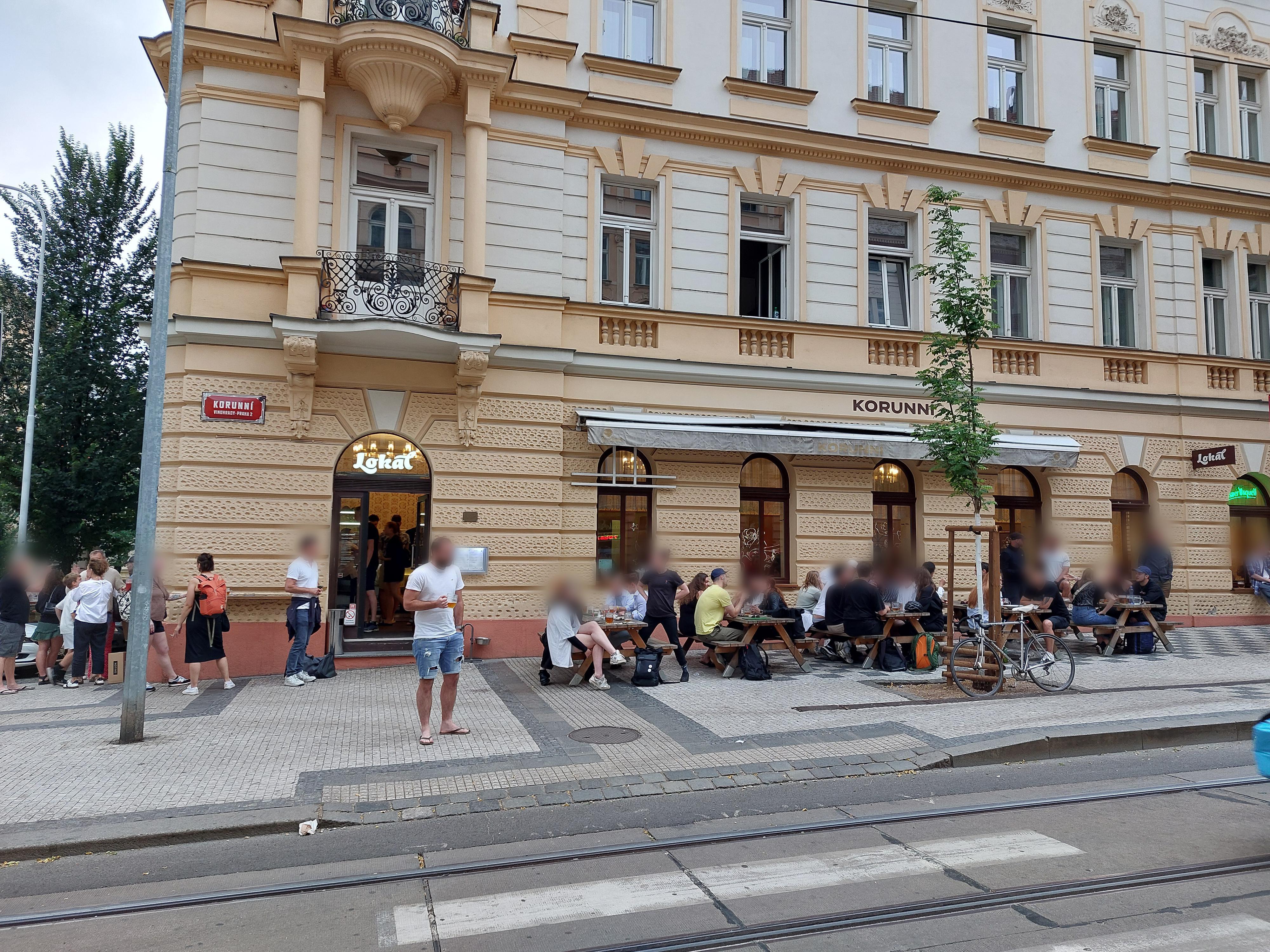 Lokál Korunní