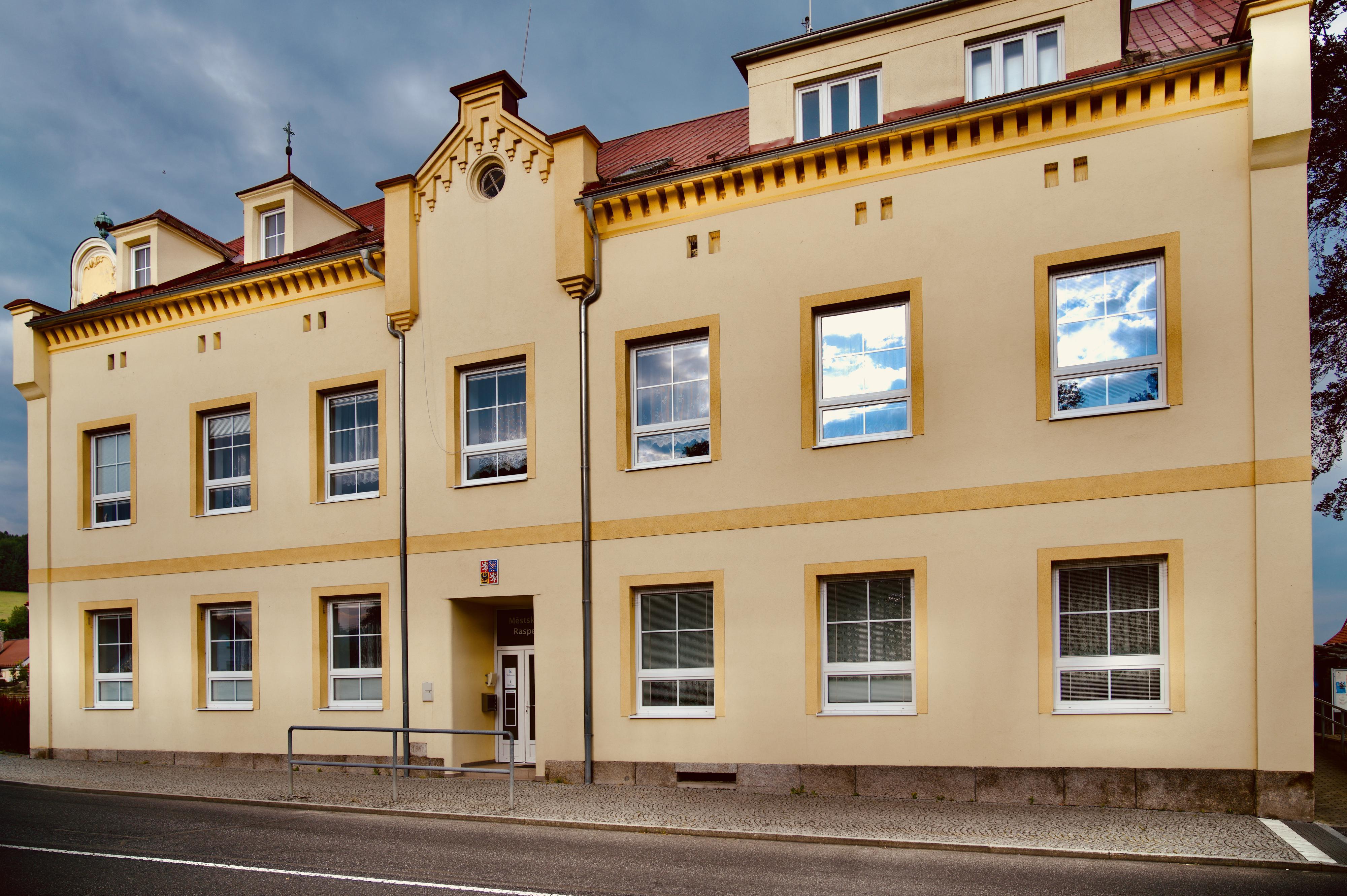Raspenava - městský úřad