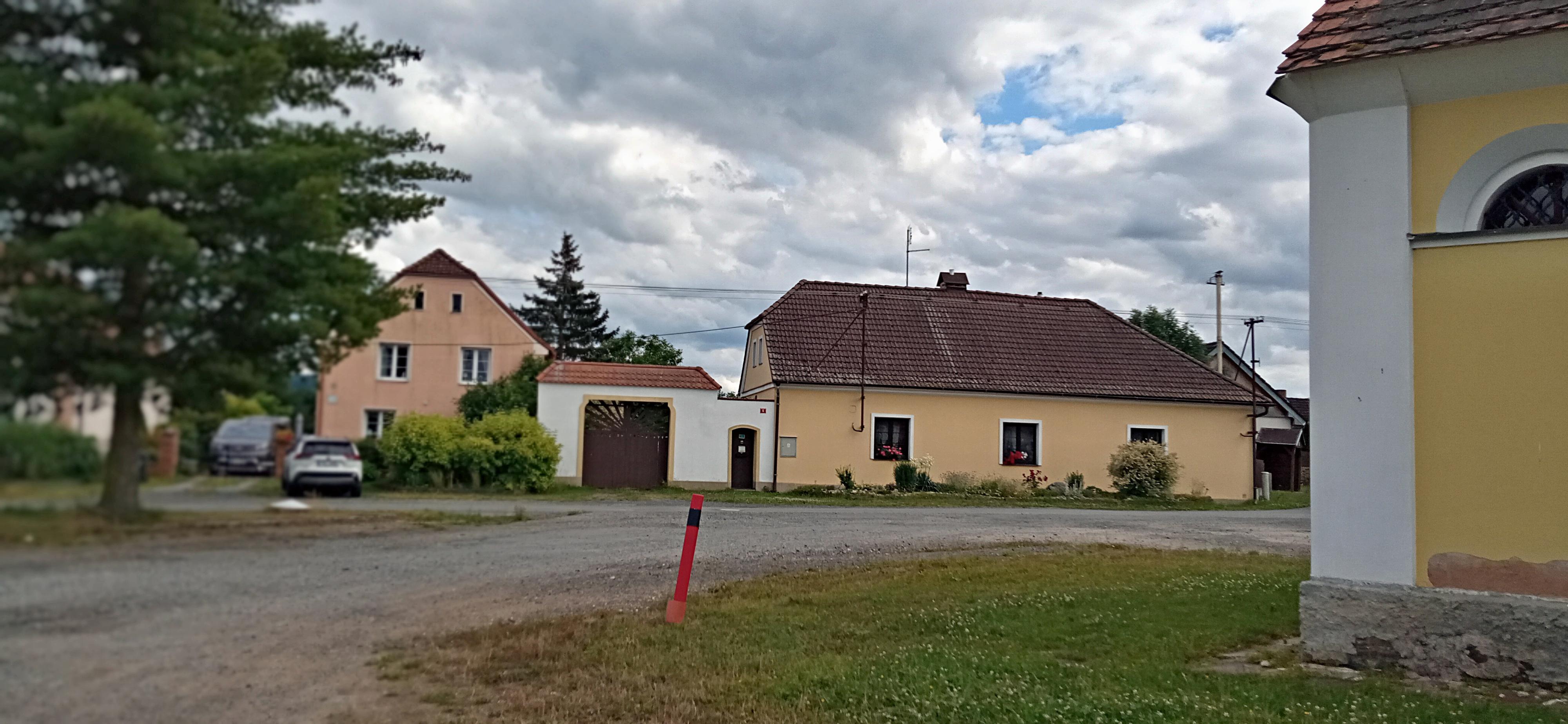Nadryby - obecní úřad foto 4