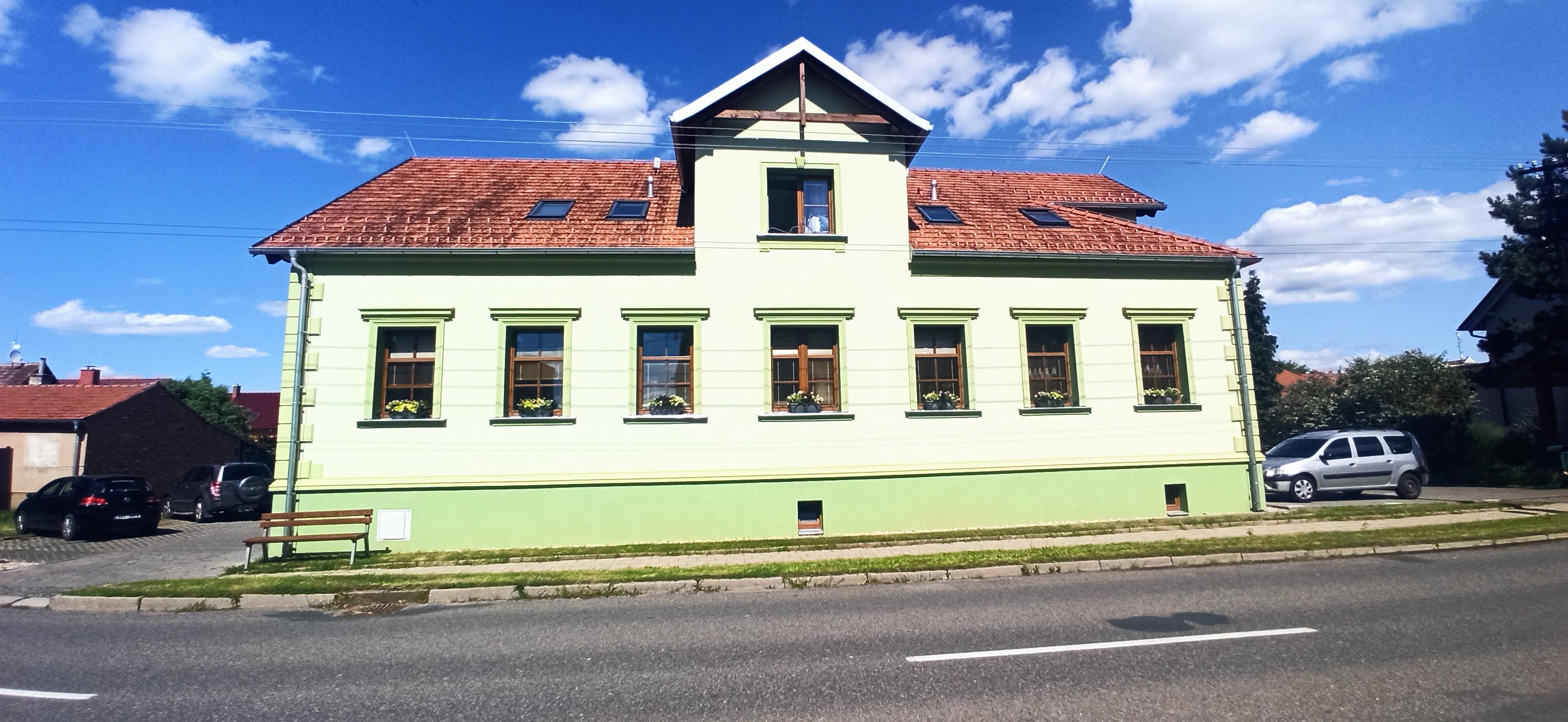 Hrušky - obecní úřad foto 4