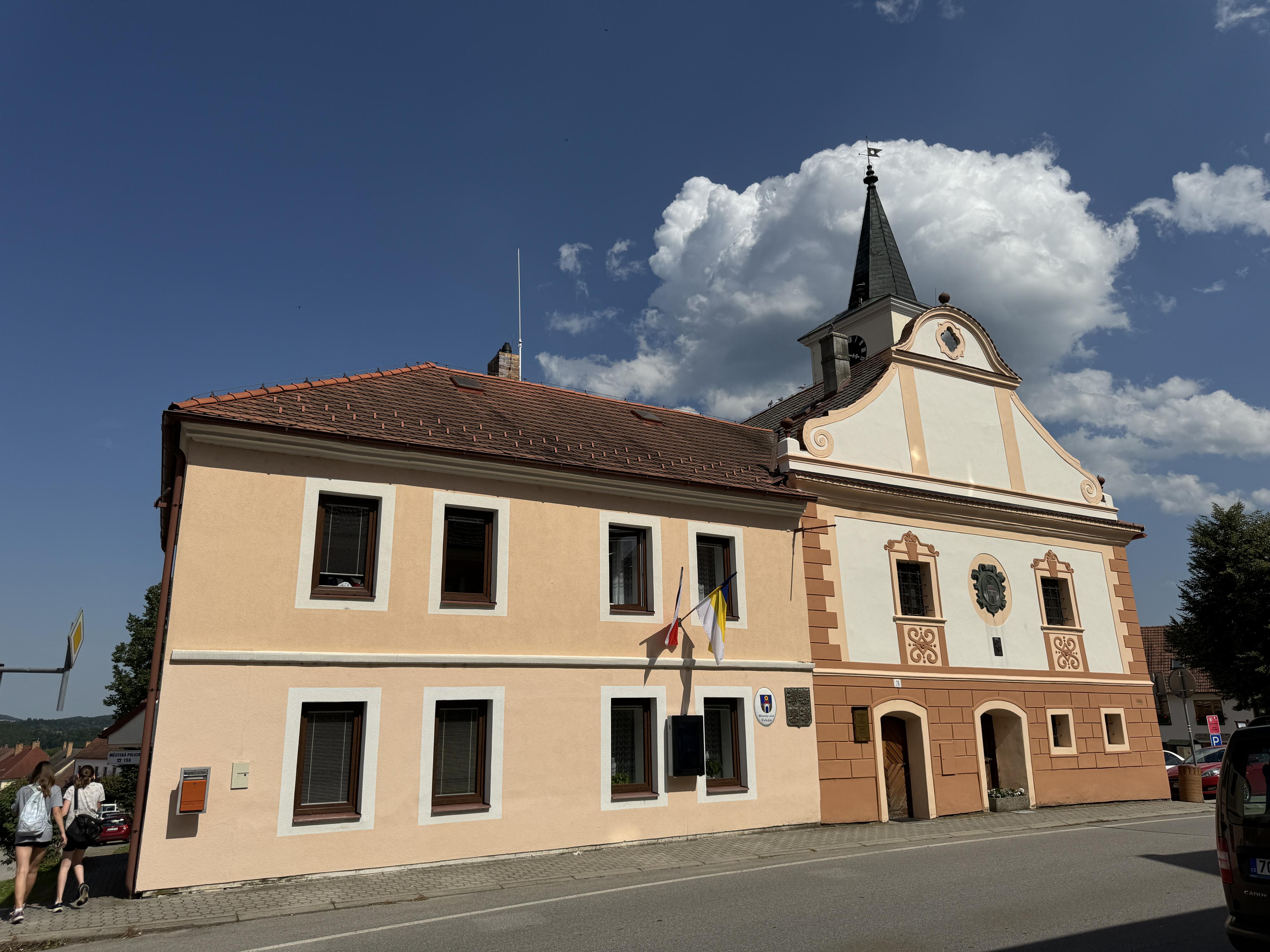 Velešín - městský úřad foto 3