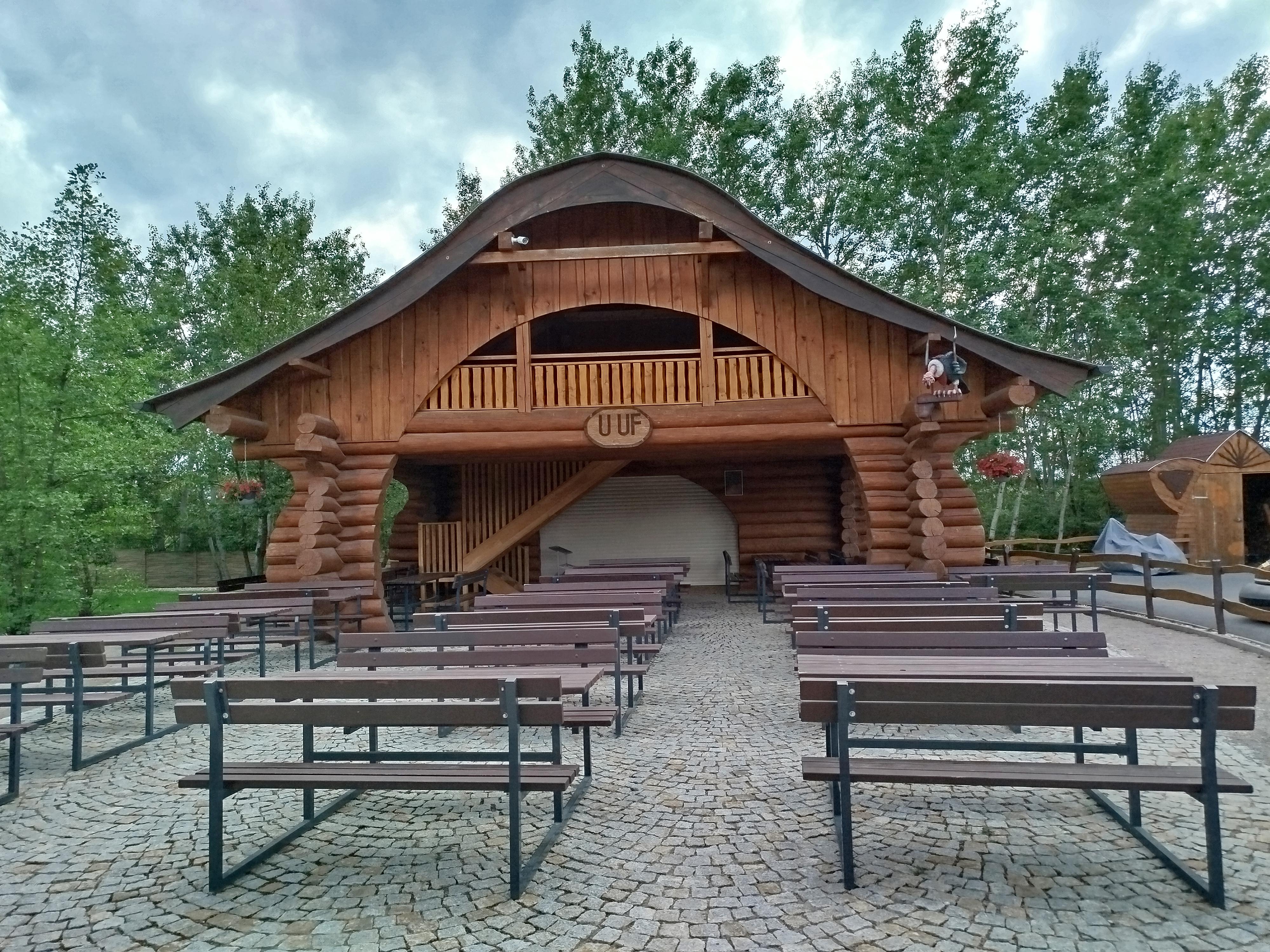 Srubový kiosek U UF