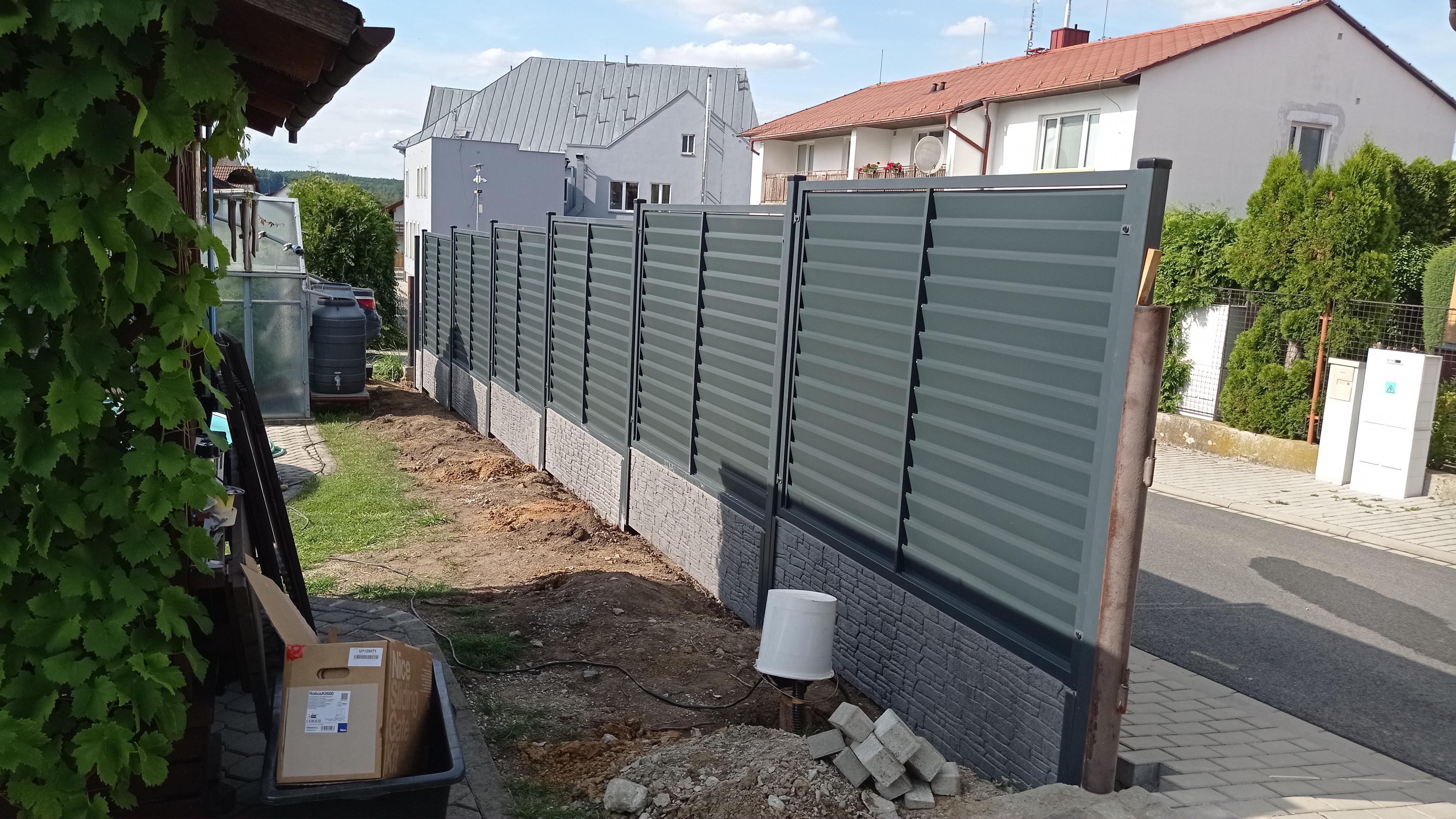 Montáže oplocení na klíč - The Work Production foto 3