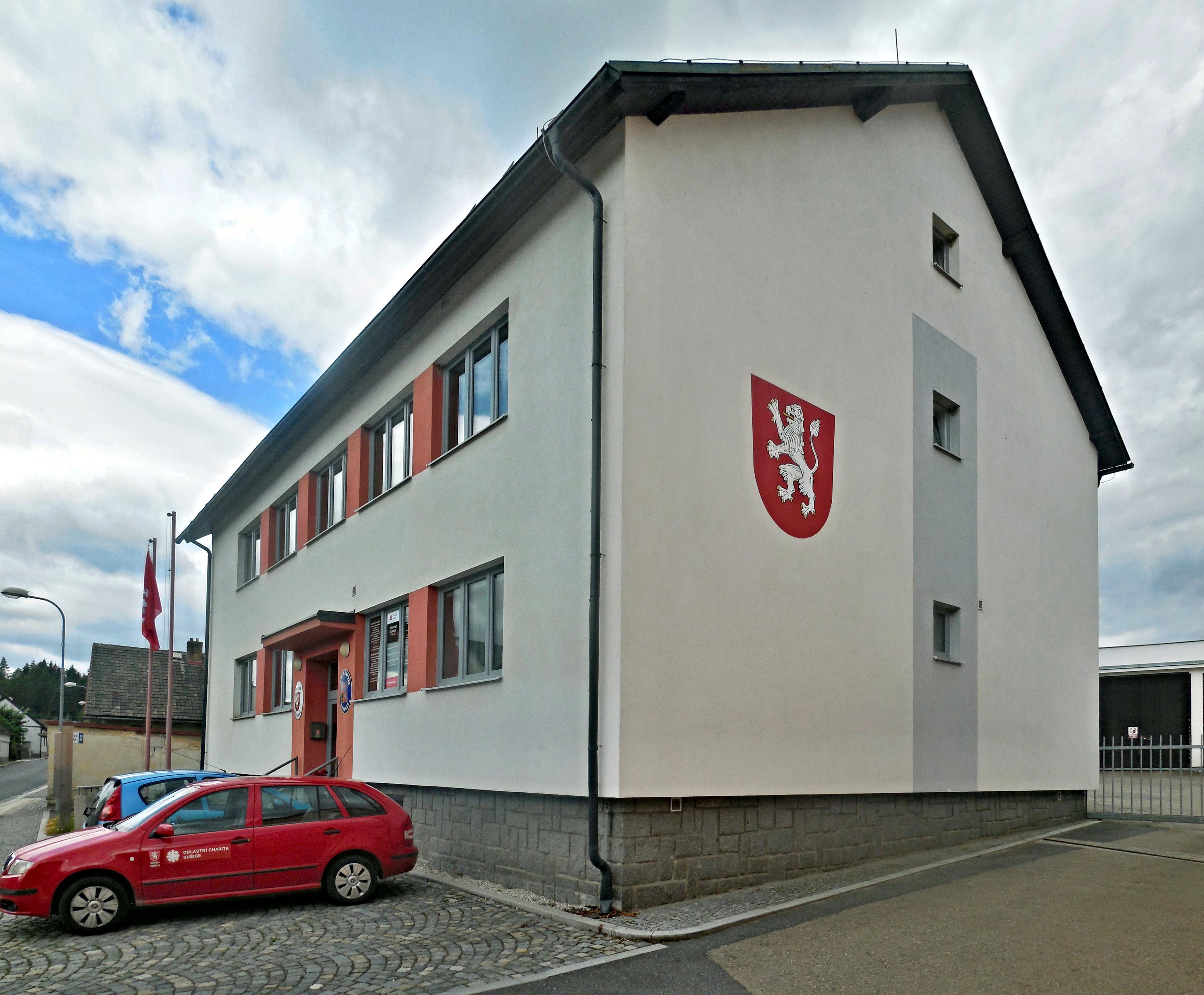 Kolinec - úřad městyse foto 2