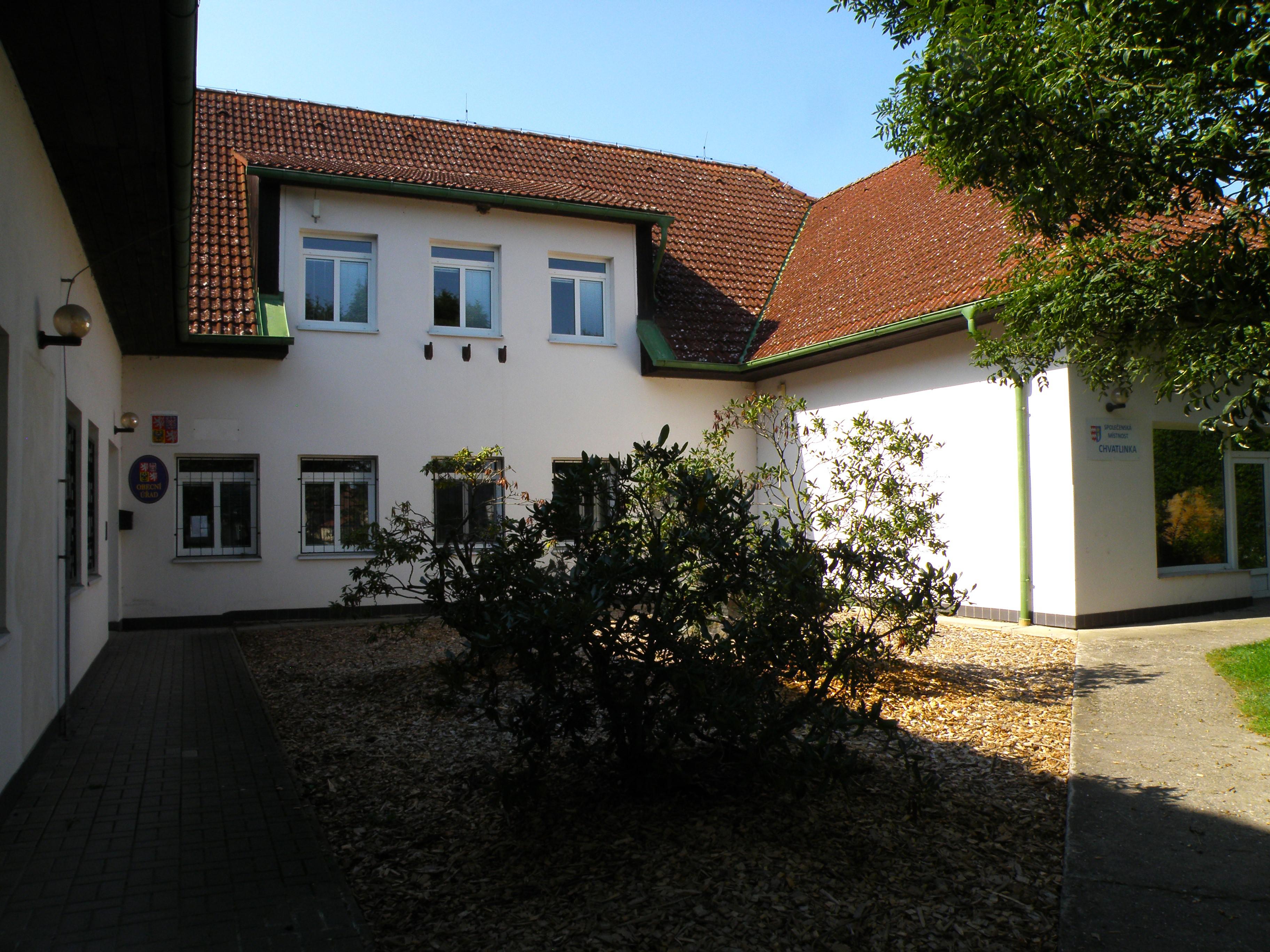 Dolní Chvatliny - obecní úřad