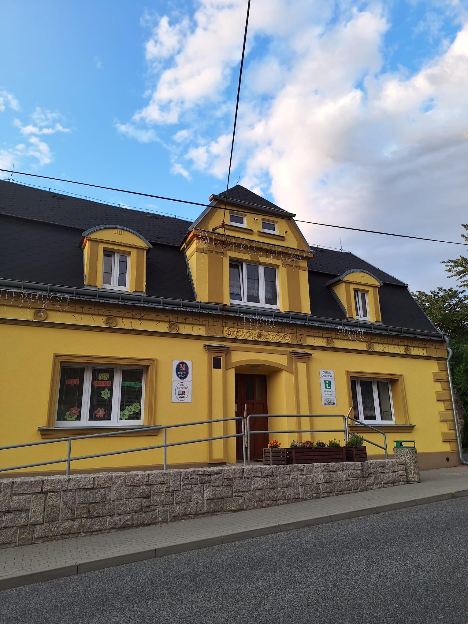 Bílý Potok - obecní úřad foto 4