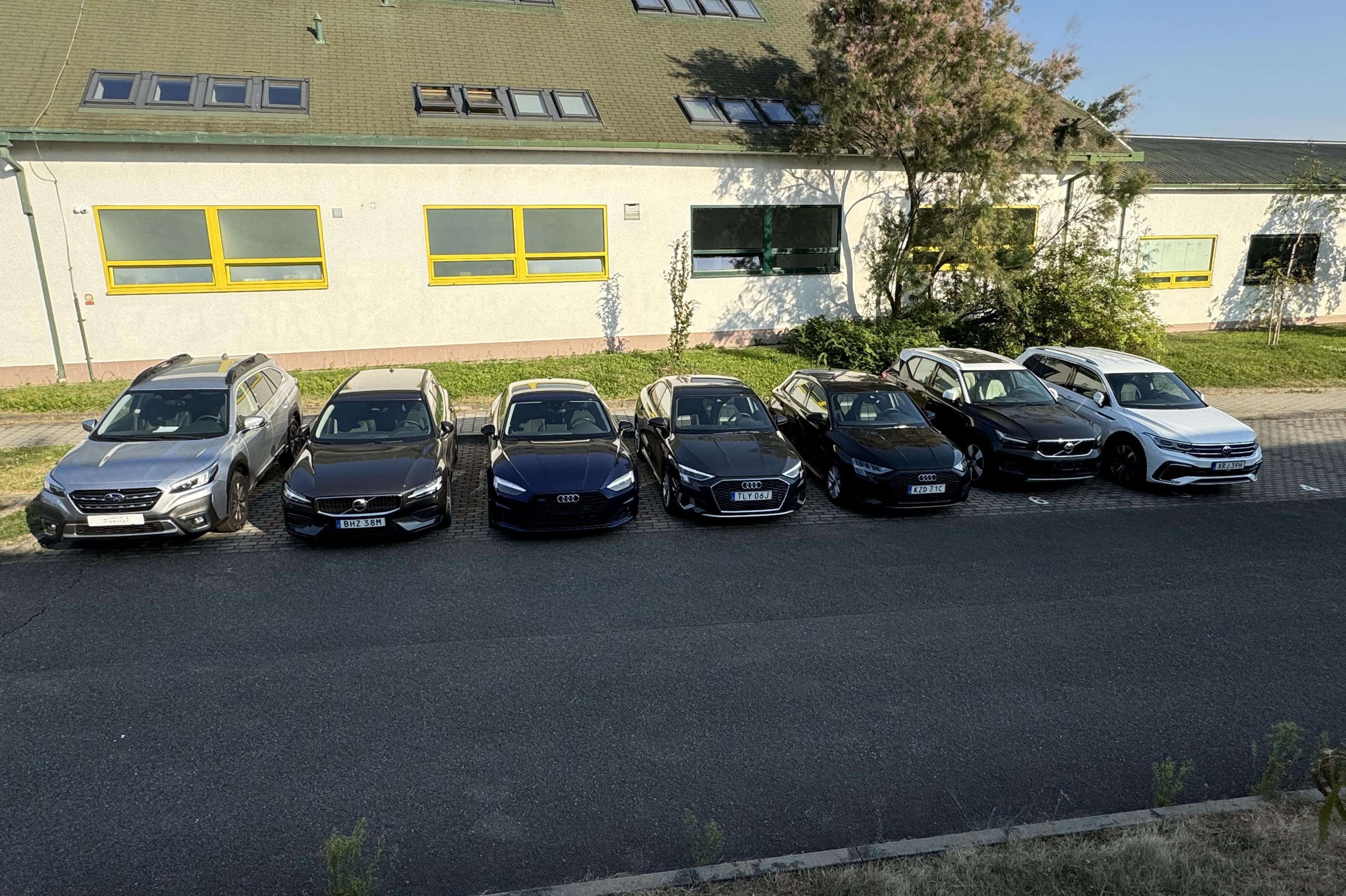 Finevest Cars foto 1