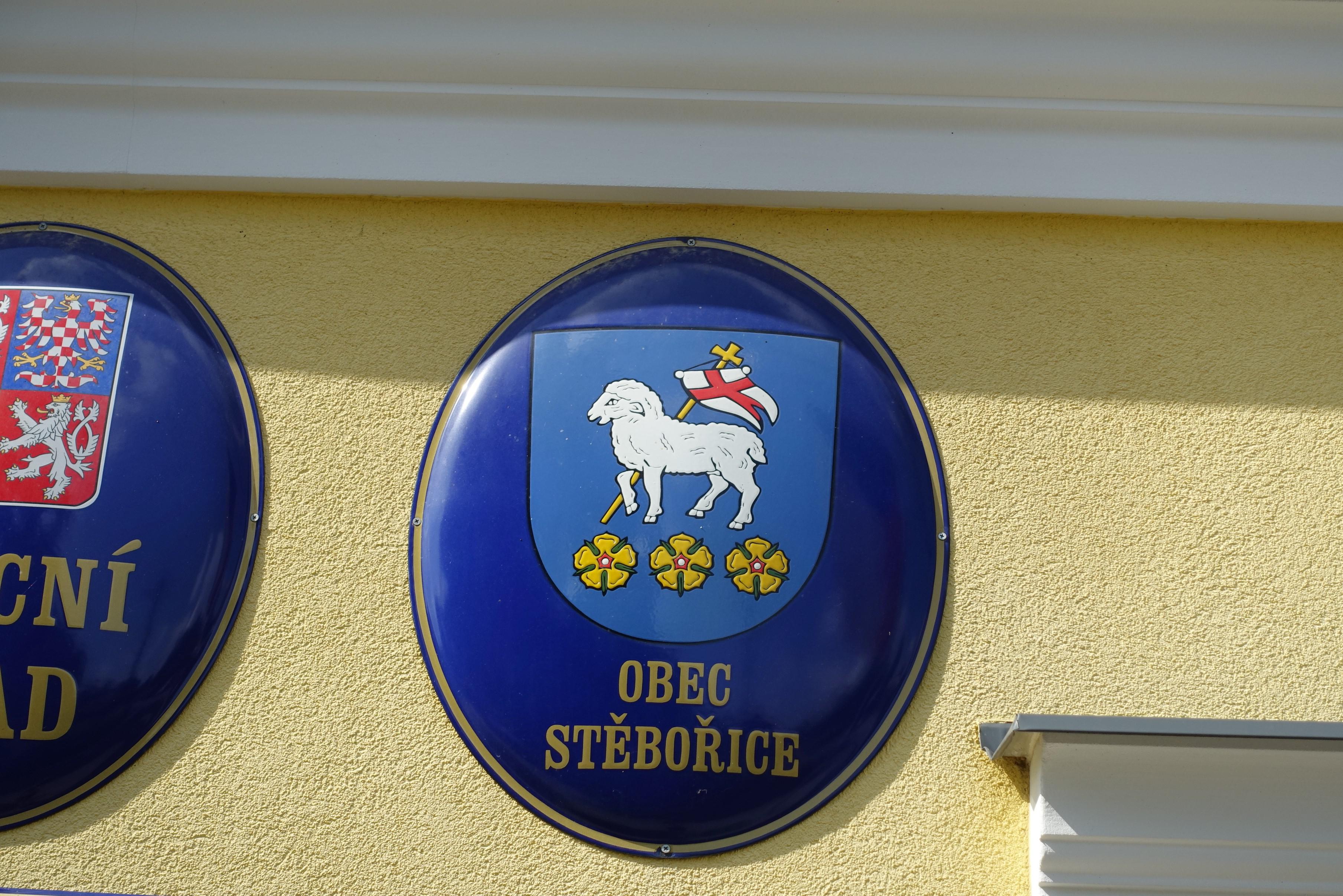 Stěbořice - obecní úřad foto 2