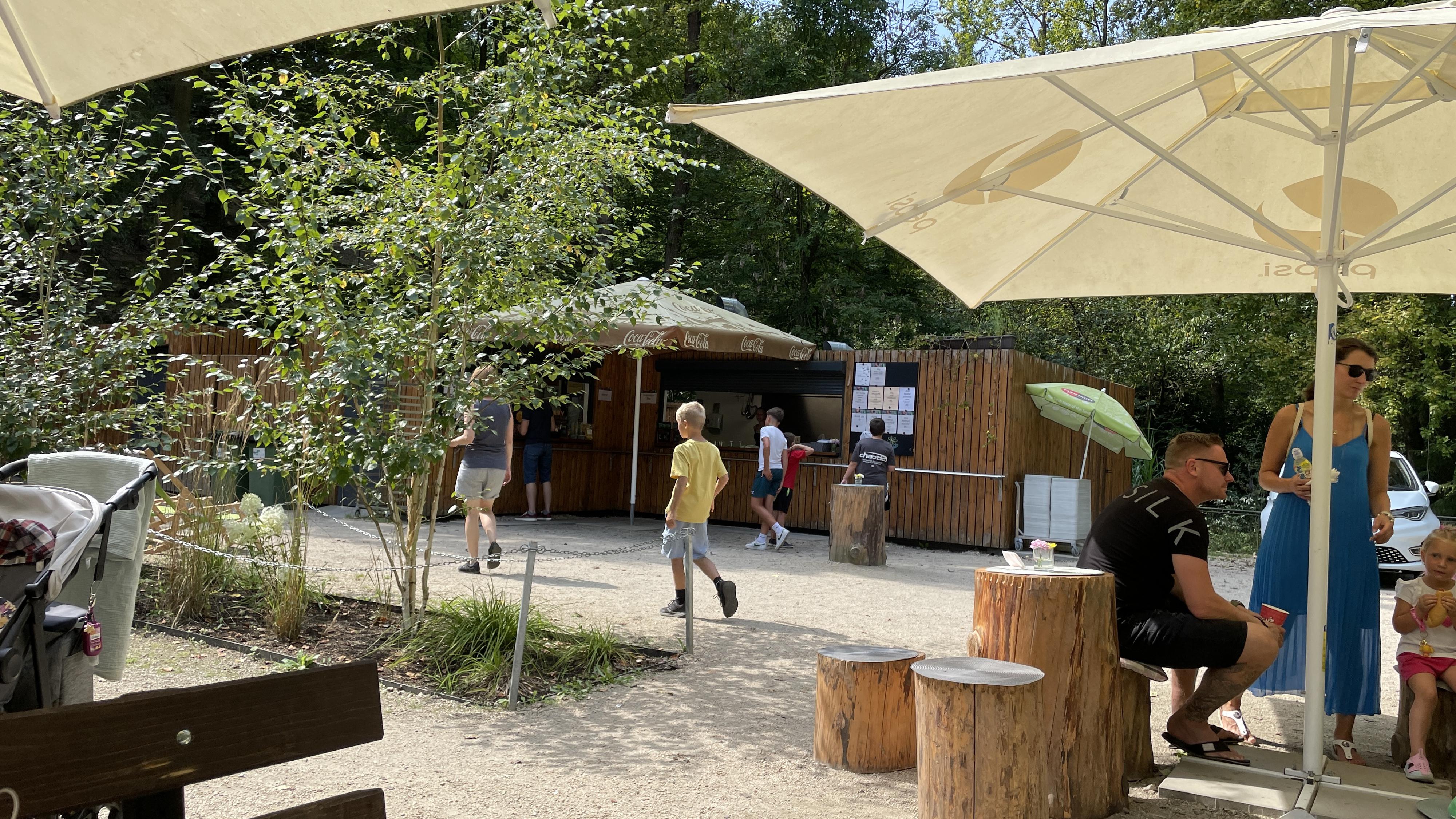 Občerstvení u Jezírka foto 2