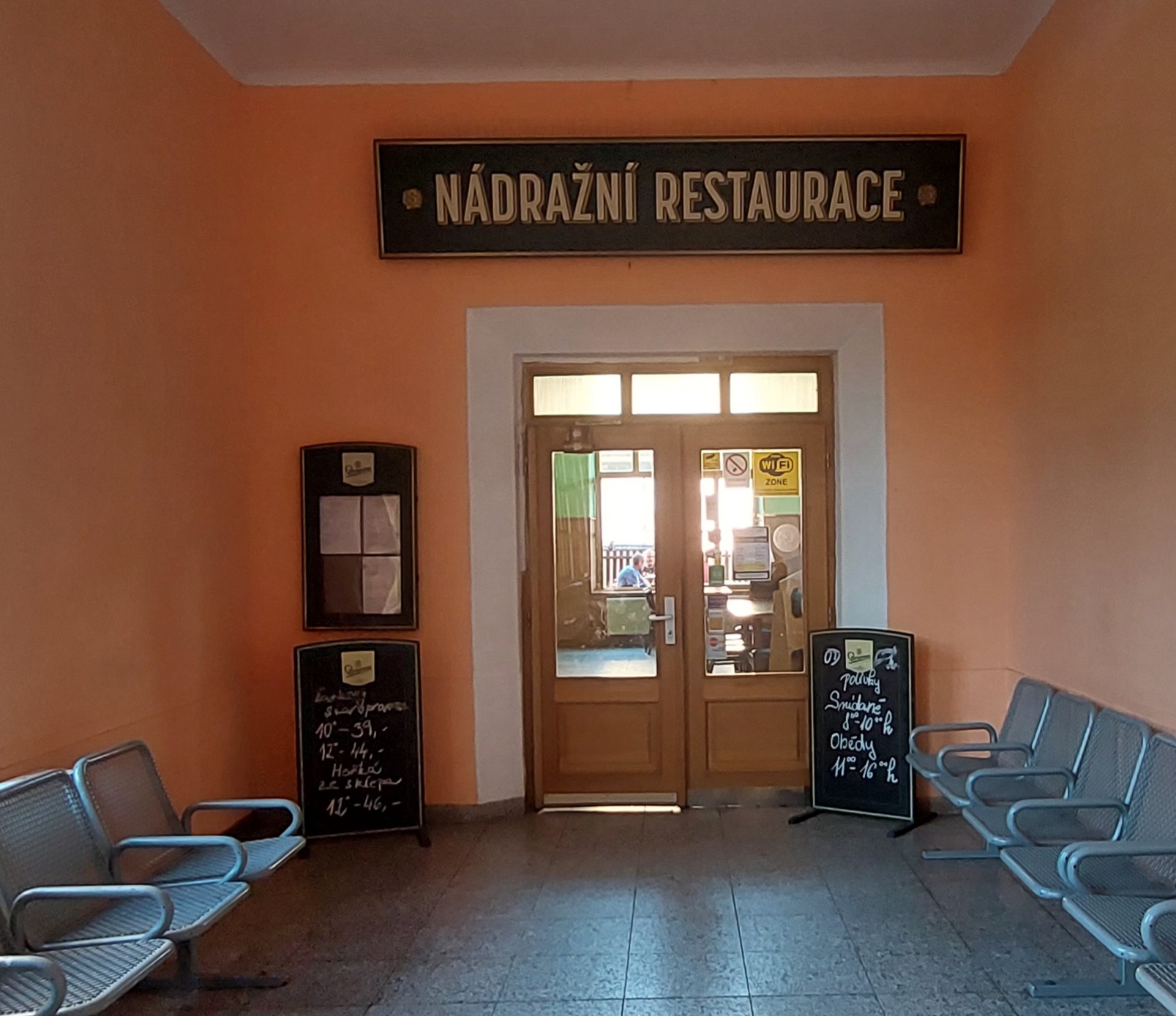 Nádražní restaurace Česká Třebová foto 6