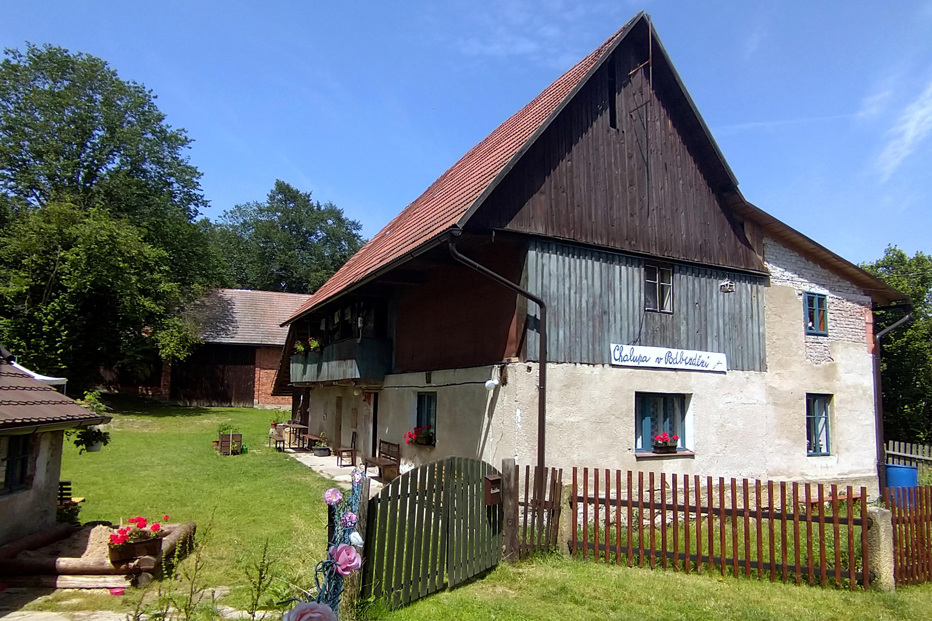 Chalupa v Podbezdězí