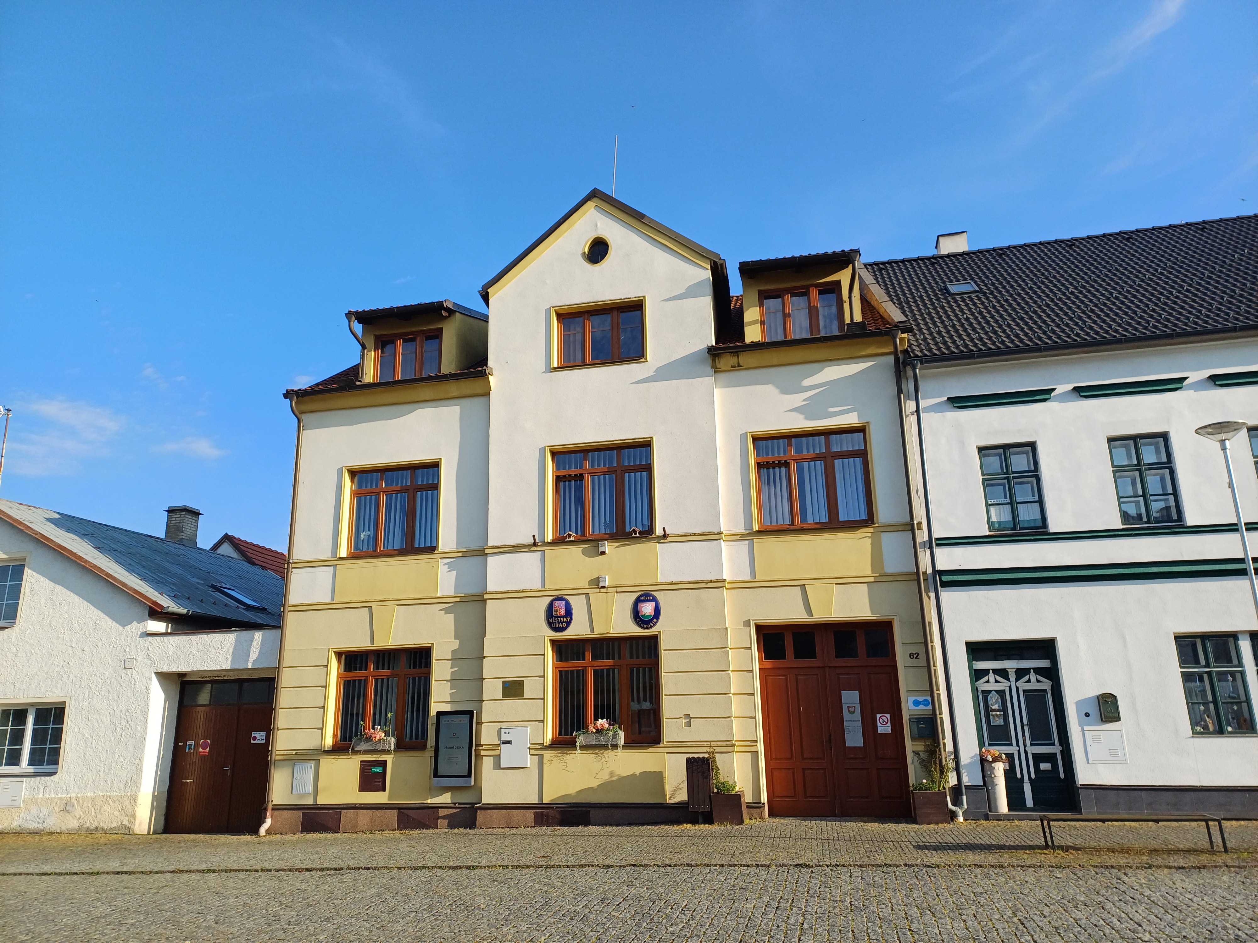 Černošín - městský úřad foto 3