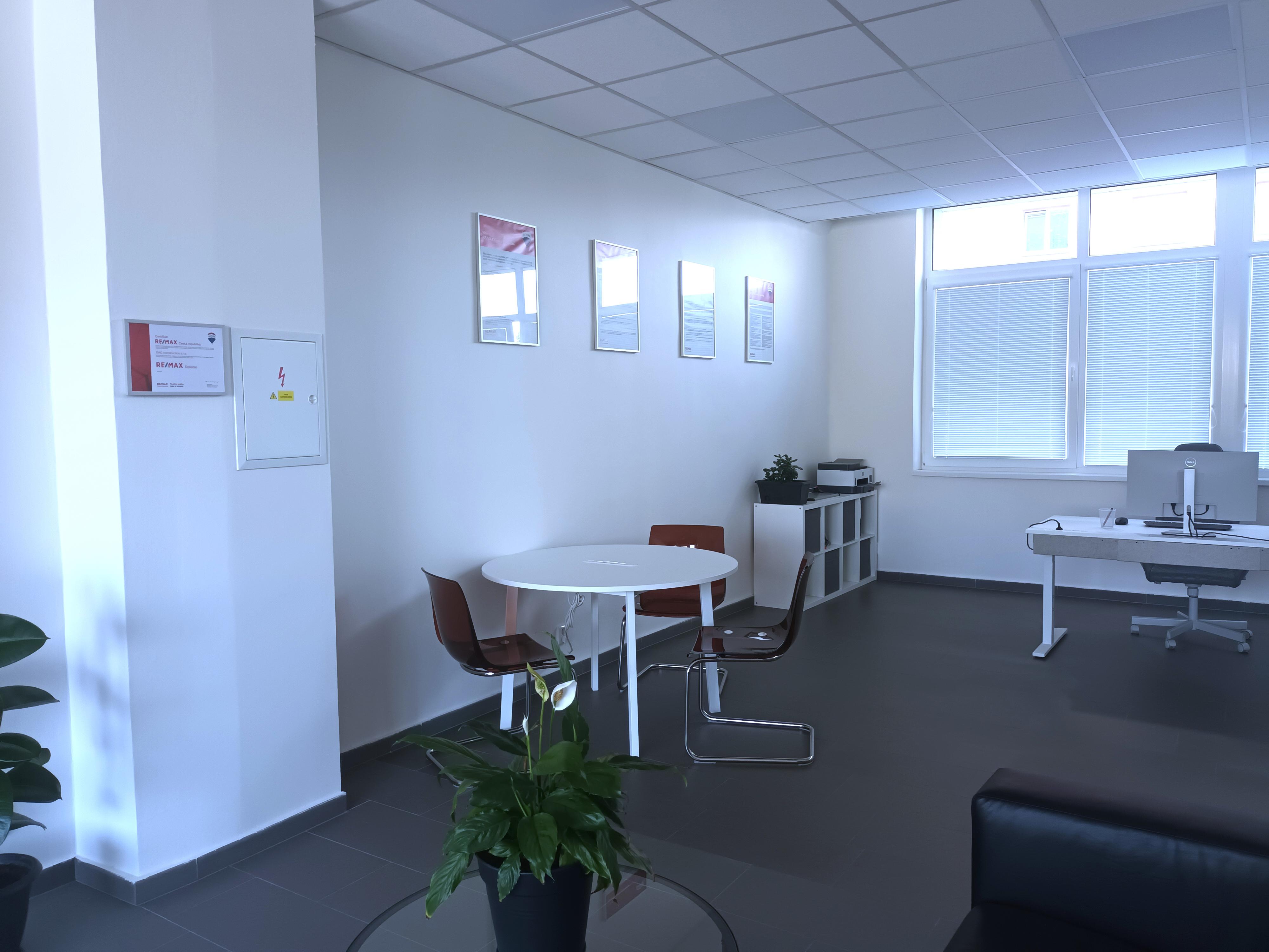 REMAX Reliable foto 2