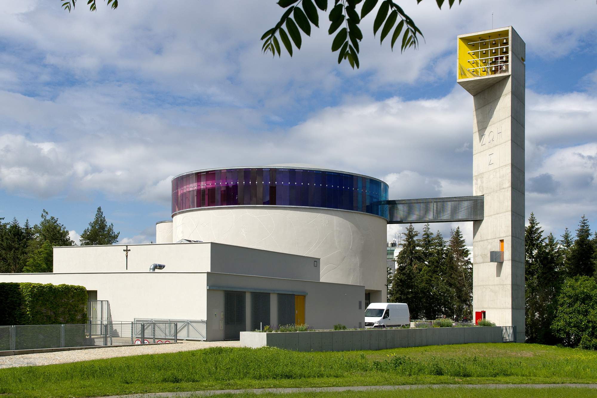 Římskokatolická farnost u kostela bl. Marie Restituty foto 2