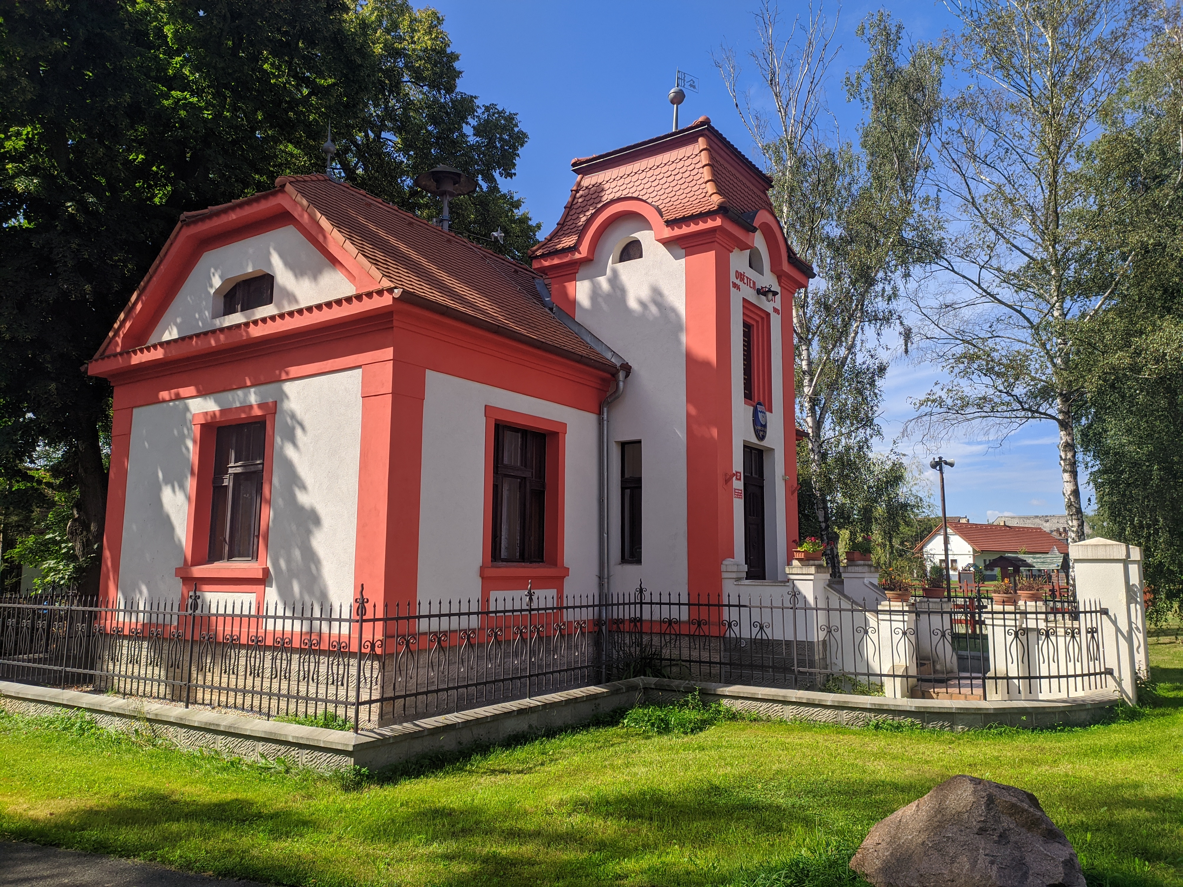 Oseček - obecní úřad foto 3