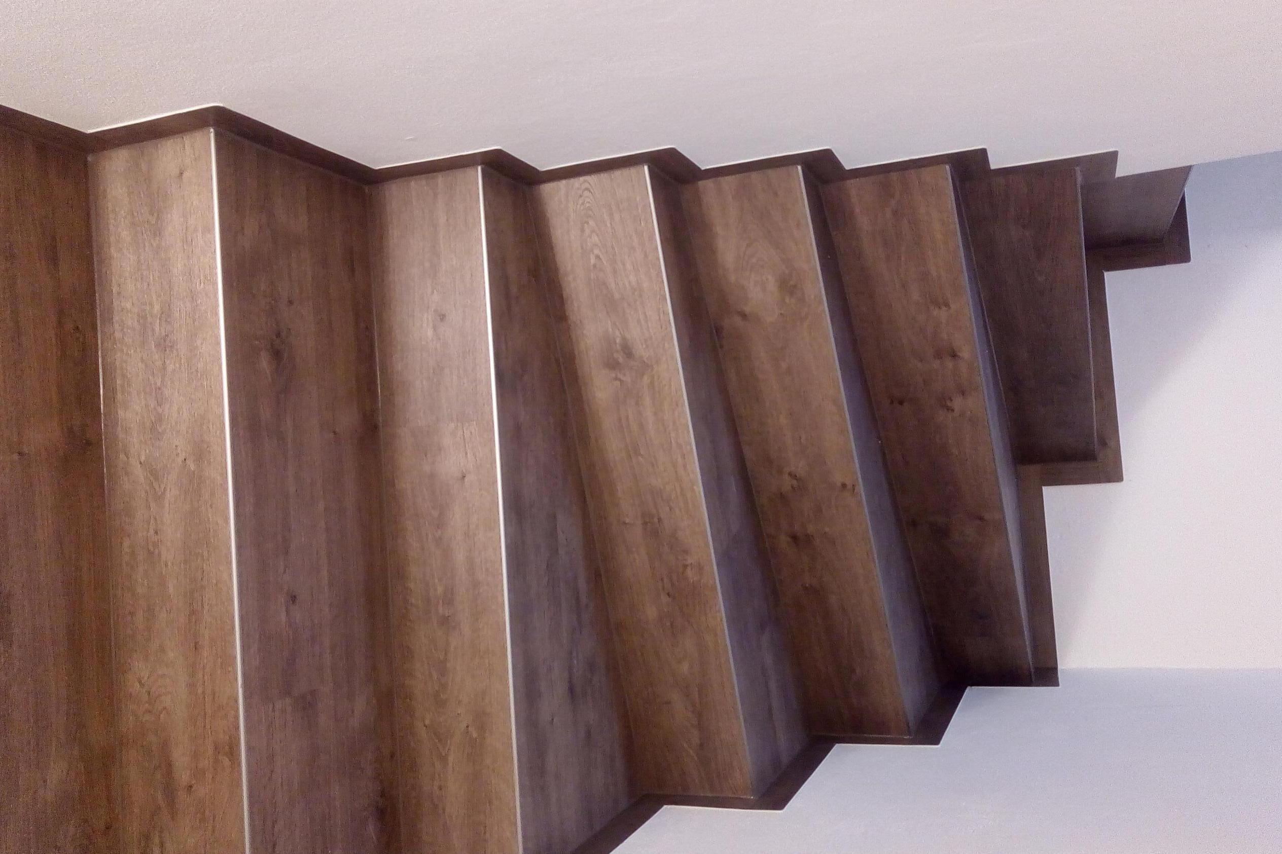 Petr Divíšek - FLOORDOOR