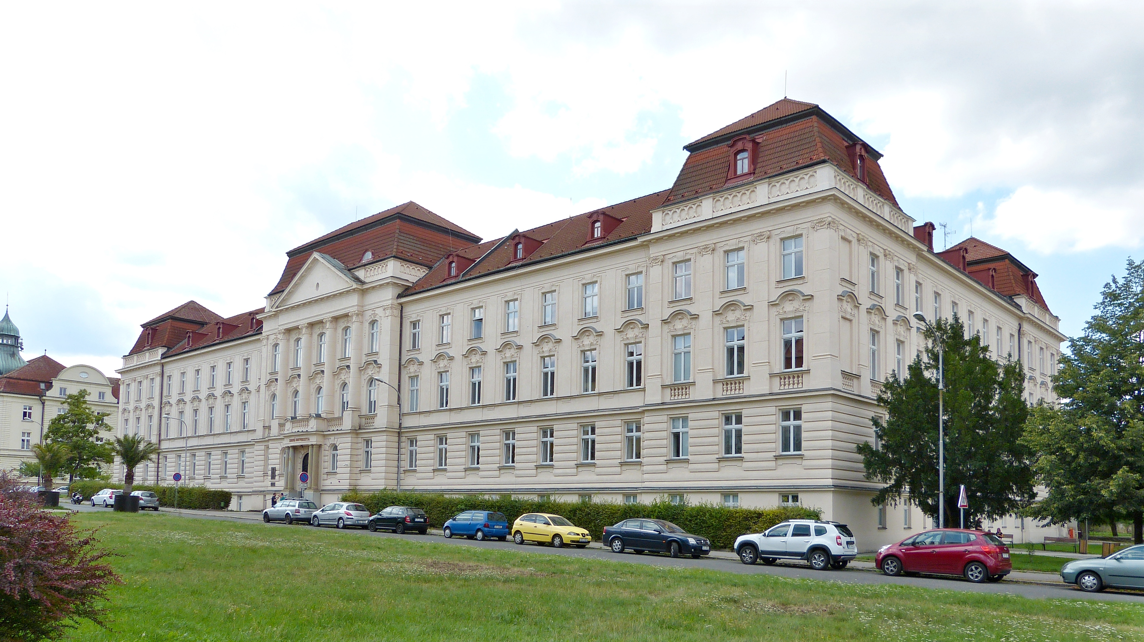 Slezská univerzita v Opavě foto 4