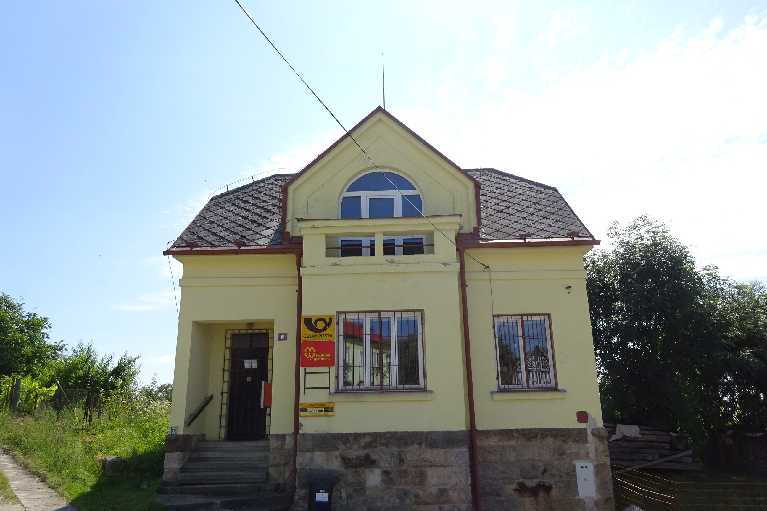 Pošta Holovousy v Podkrkonoší foto 2