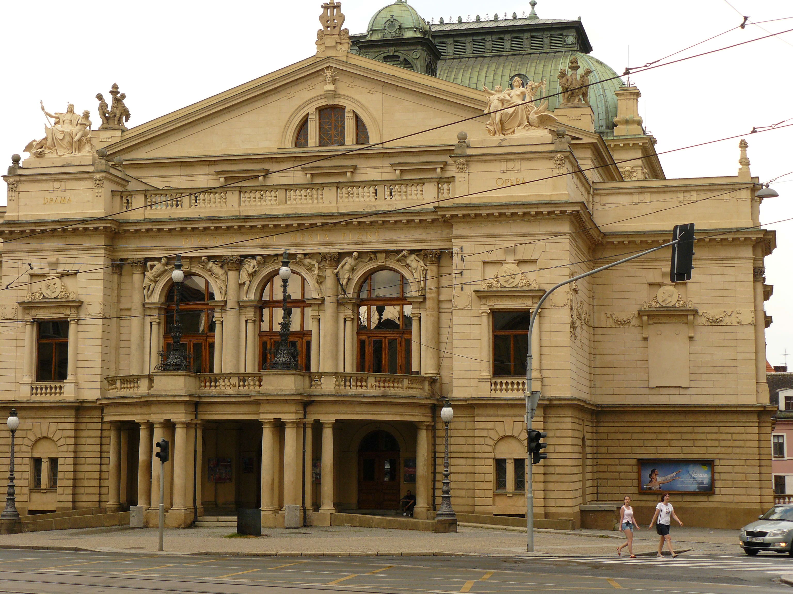 Divadlo J. K. Tyla - Velké divadlo foto 2