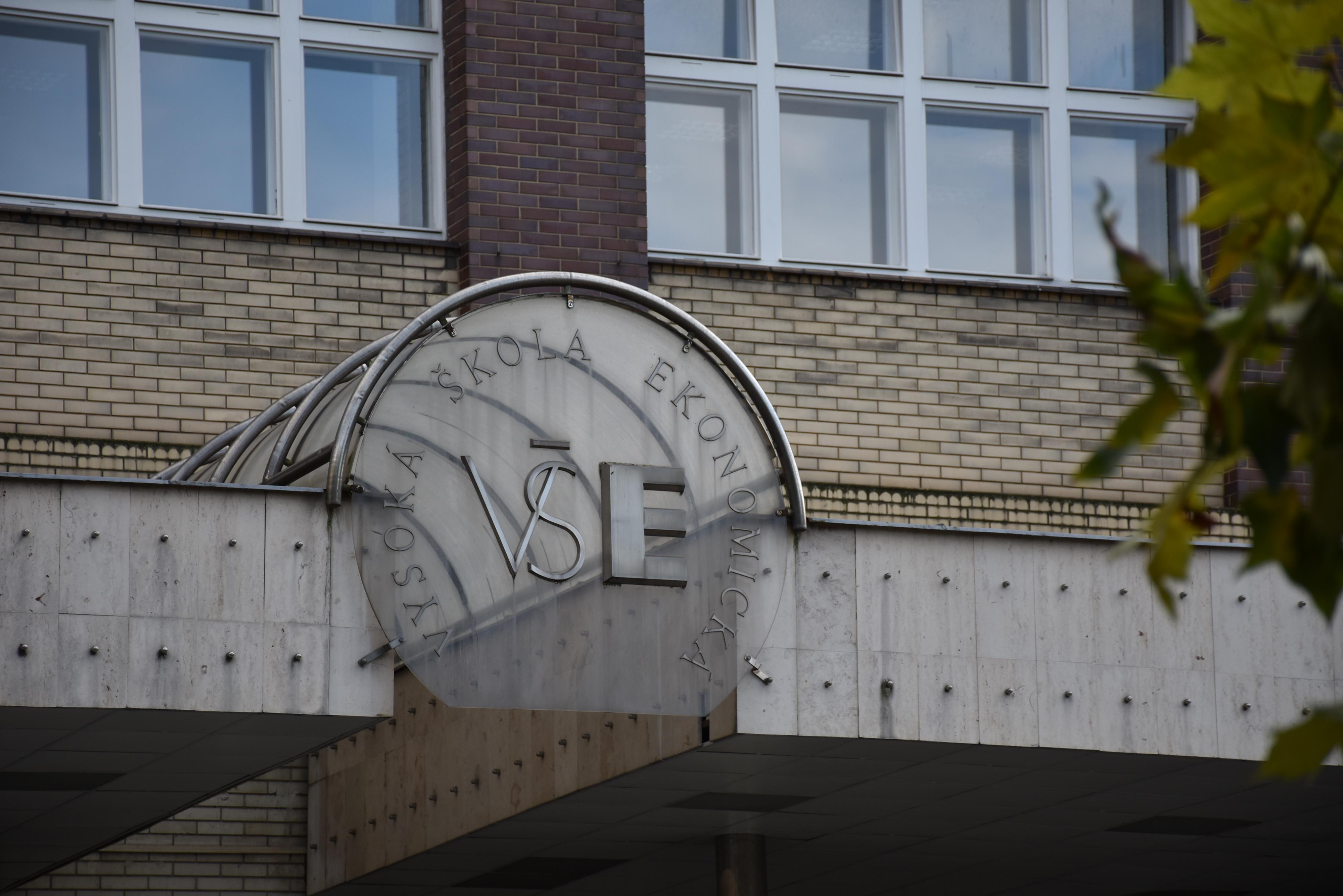 Vysoká škola ekonomická v Praze foto 2