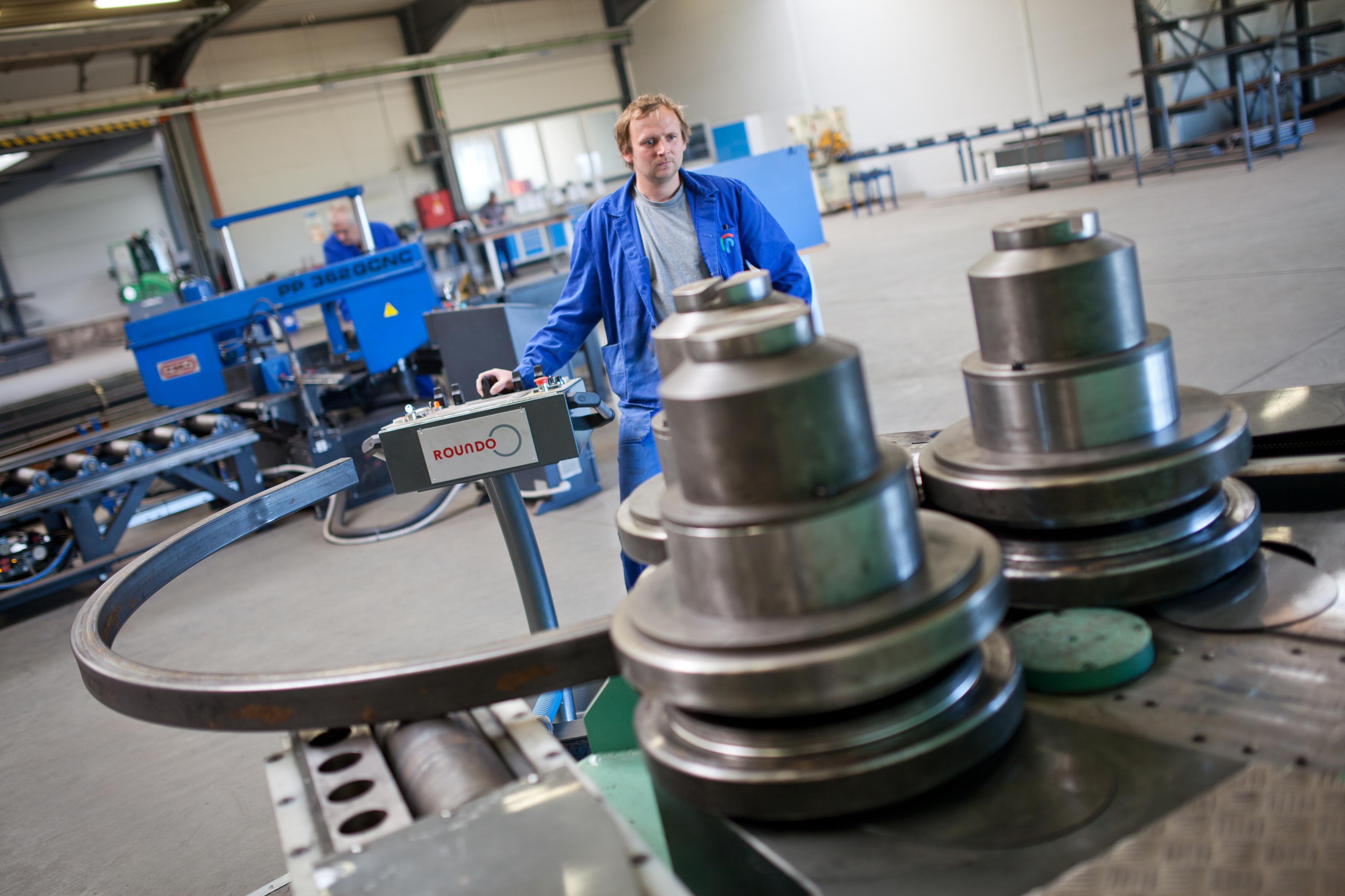 POLAK CZ s.r.o. divize MONTOVANÉ HALY foto 2