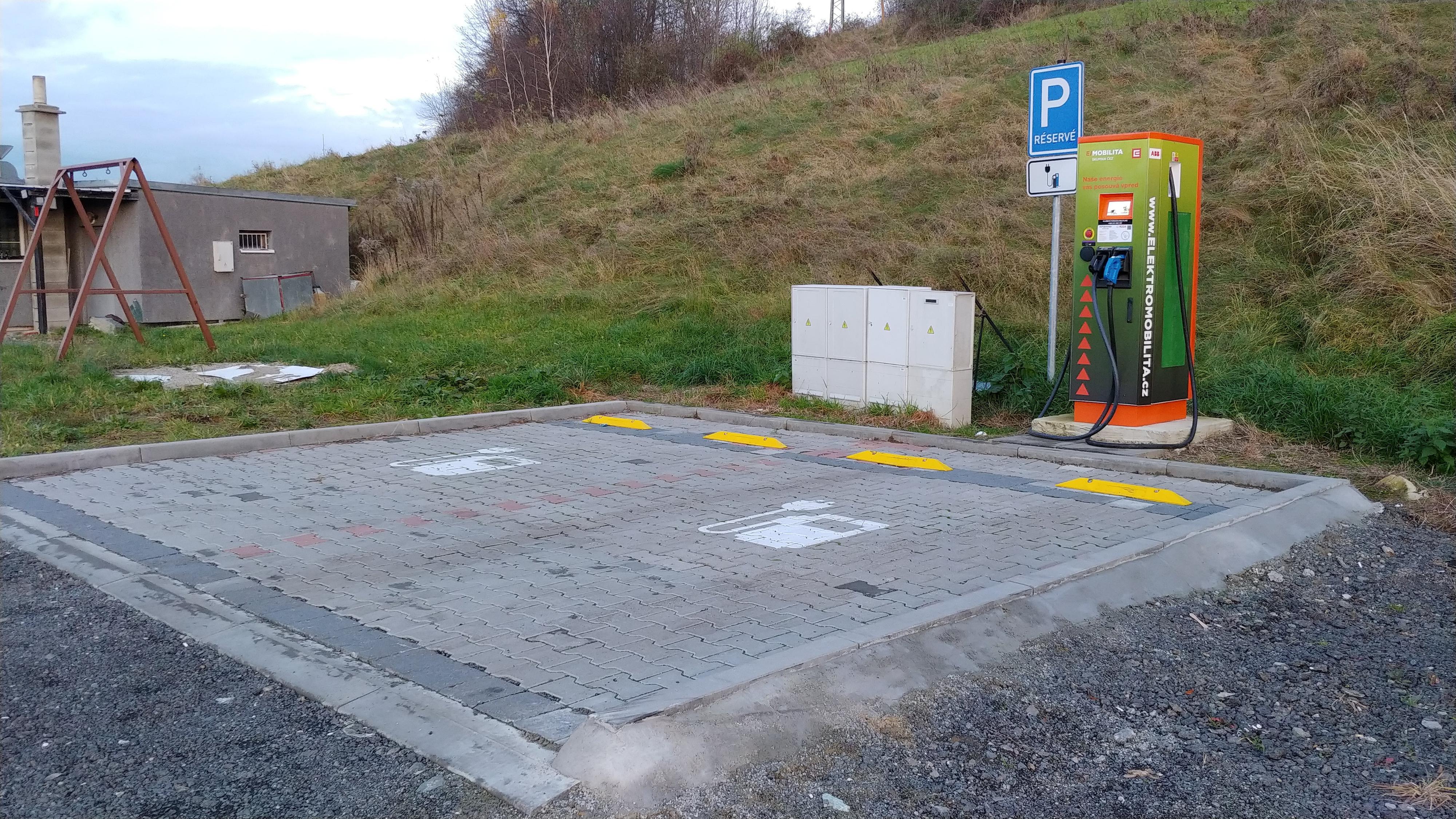 Nabíjecí stanice ČEZ foto 2