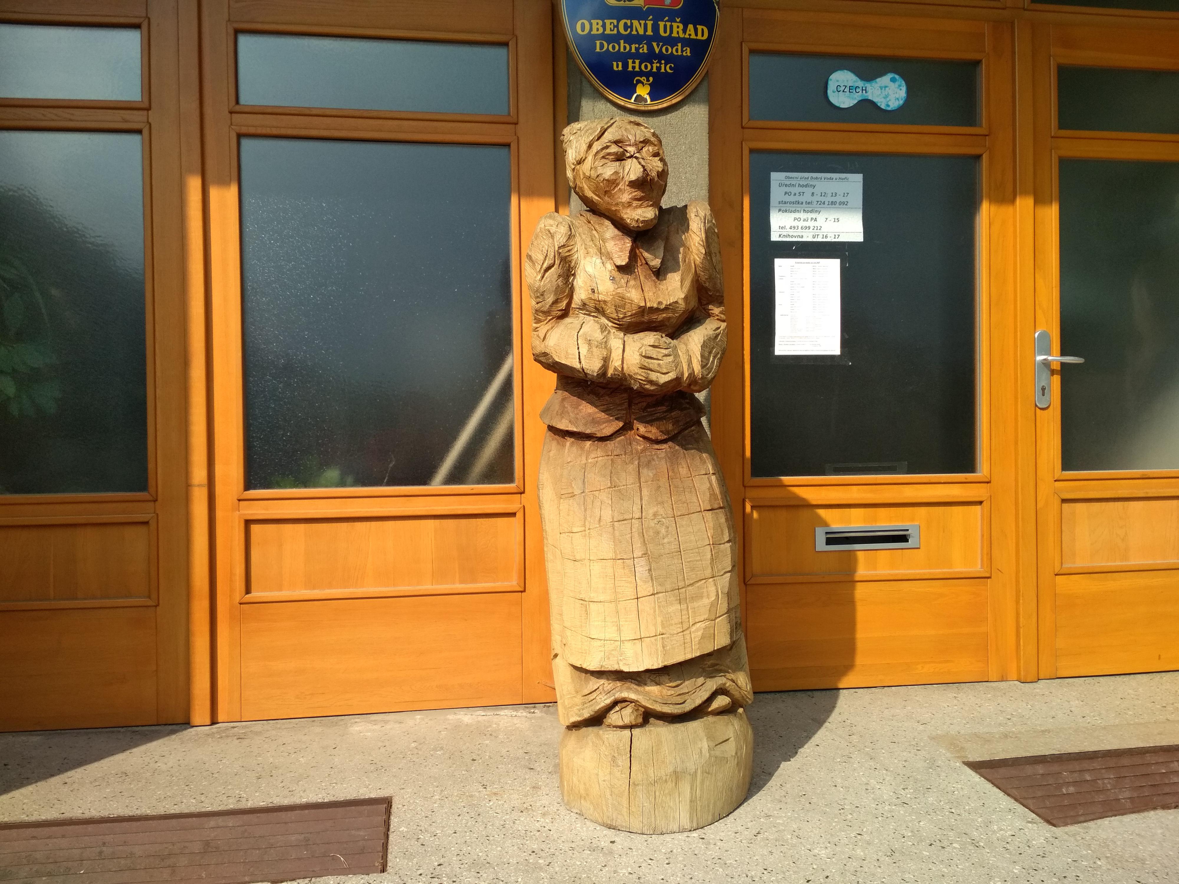 Dobrá Voda u Hořic - obecní úřad foto 2