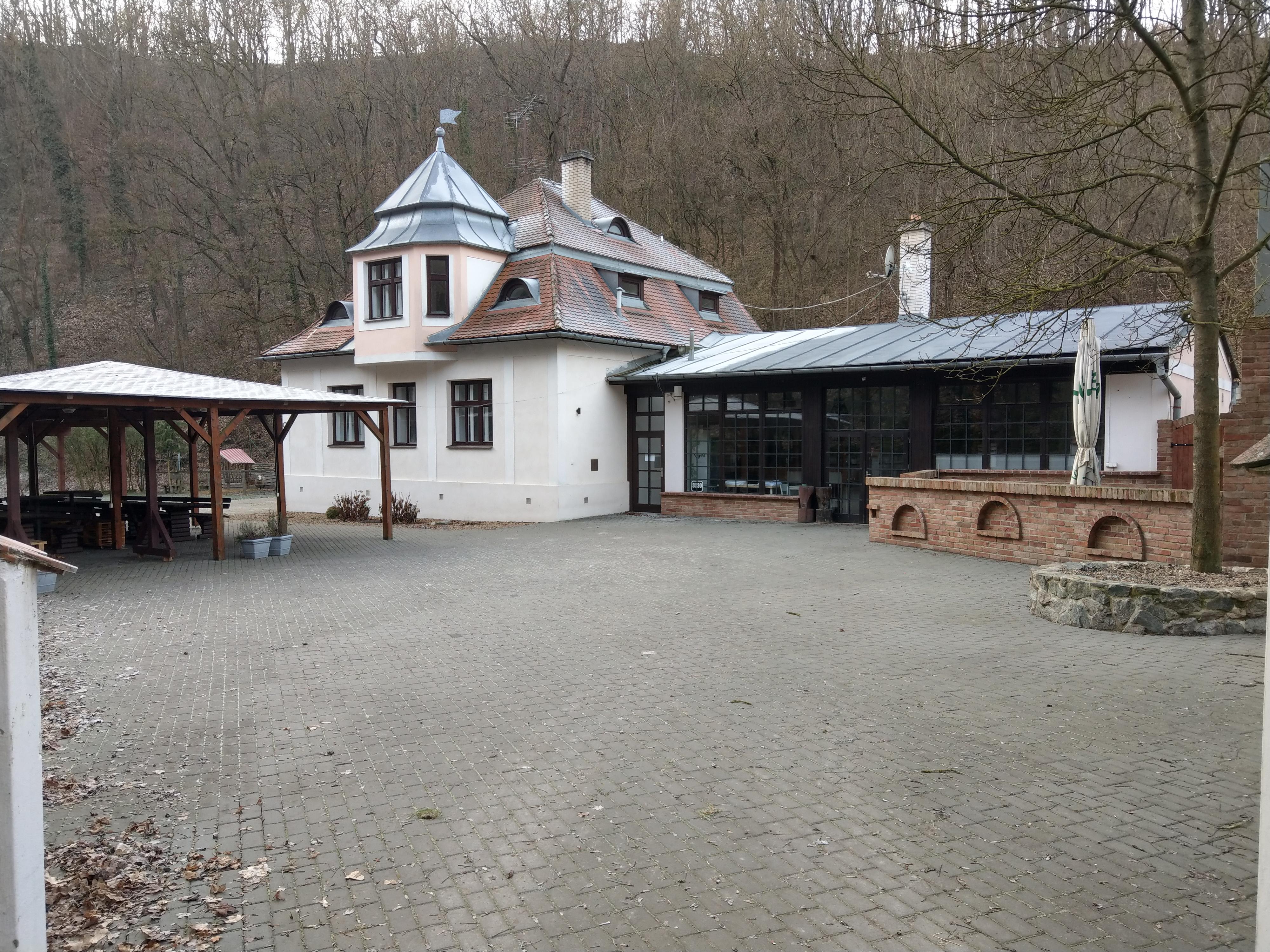 Restaurace Spálený Mlýn foto 3
