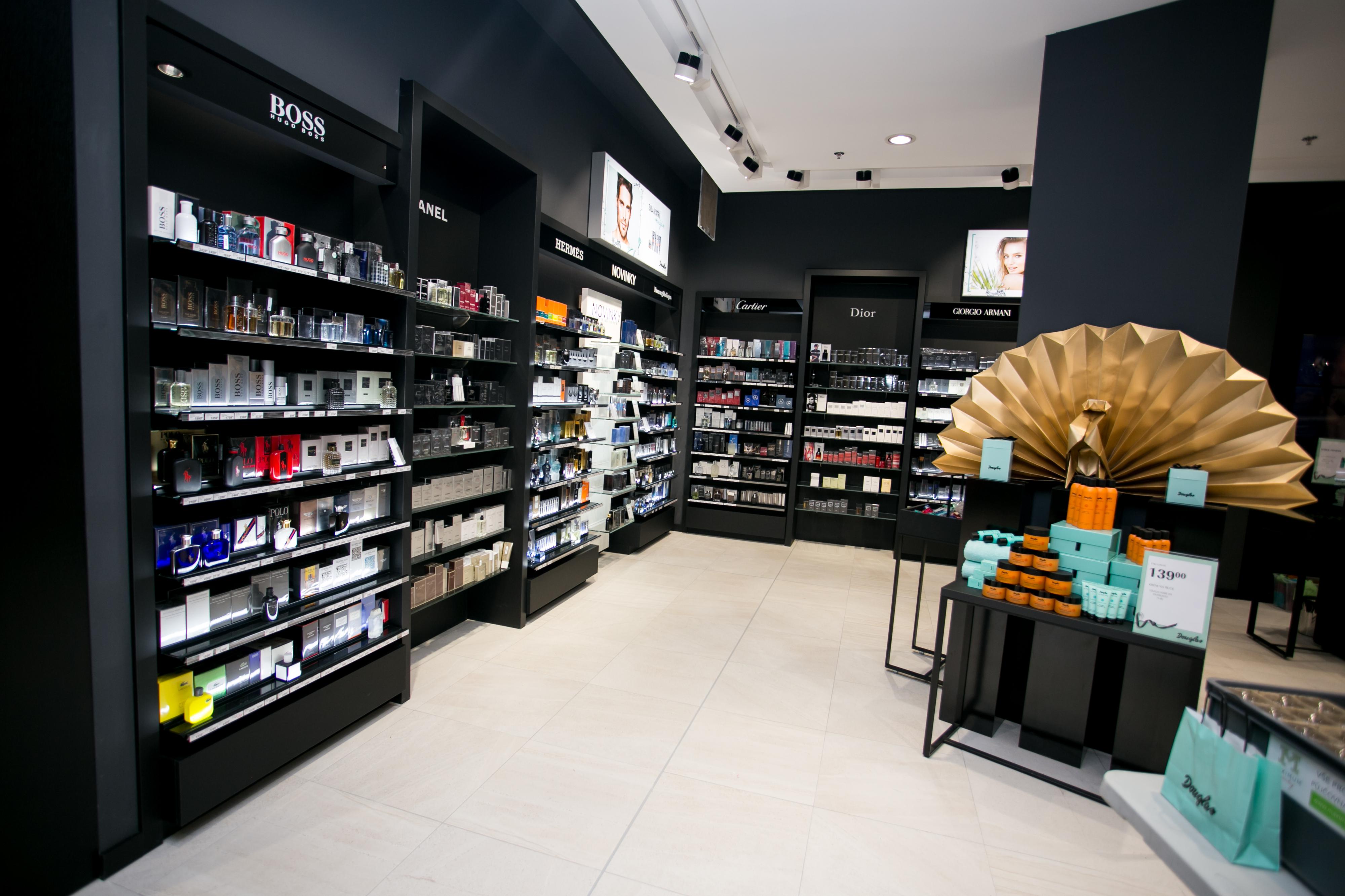 Parfumerie Douglas foto 2