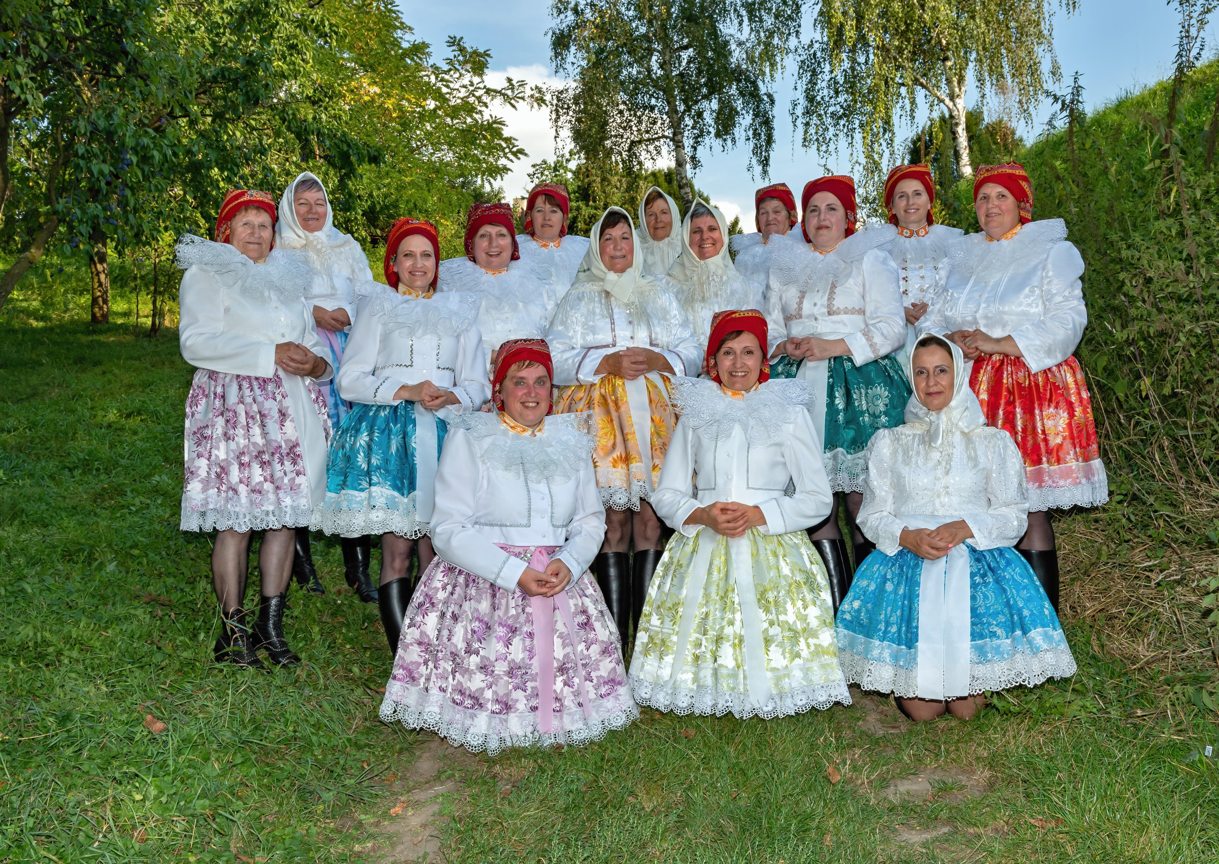 Soubor lidových písní a tanců Spinek z.s. foto 2