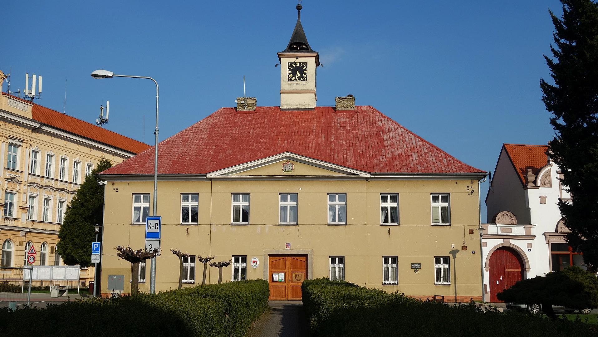 Sadská - městský úřad foto 2