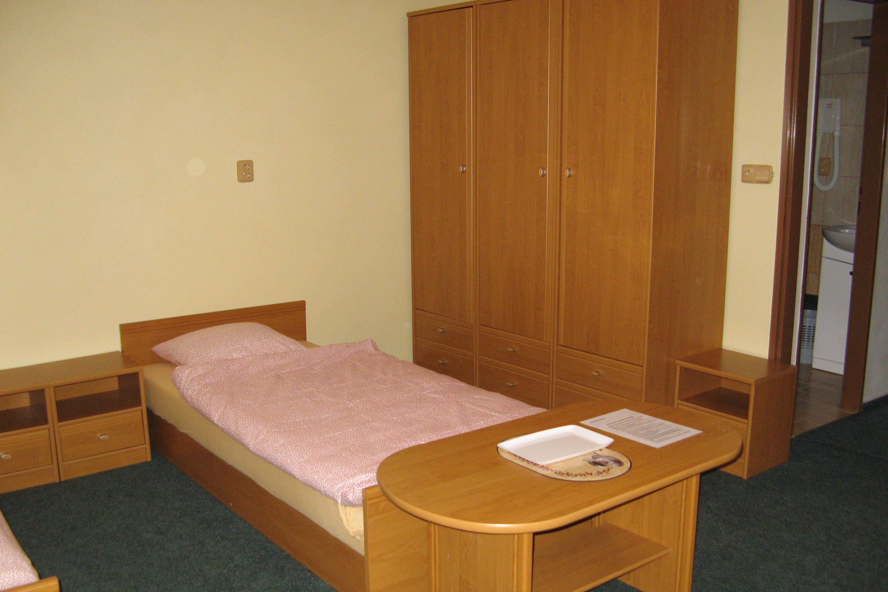 UBYTOVÁNÍ POD TRÚBOU