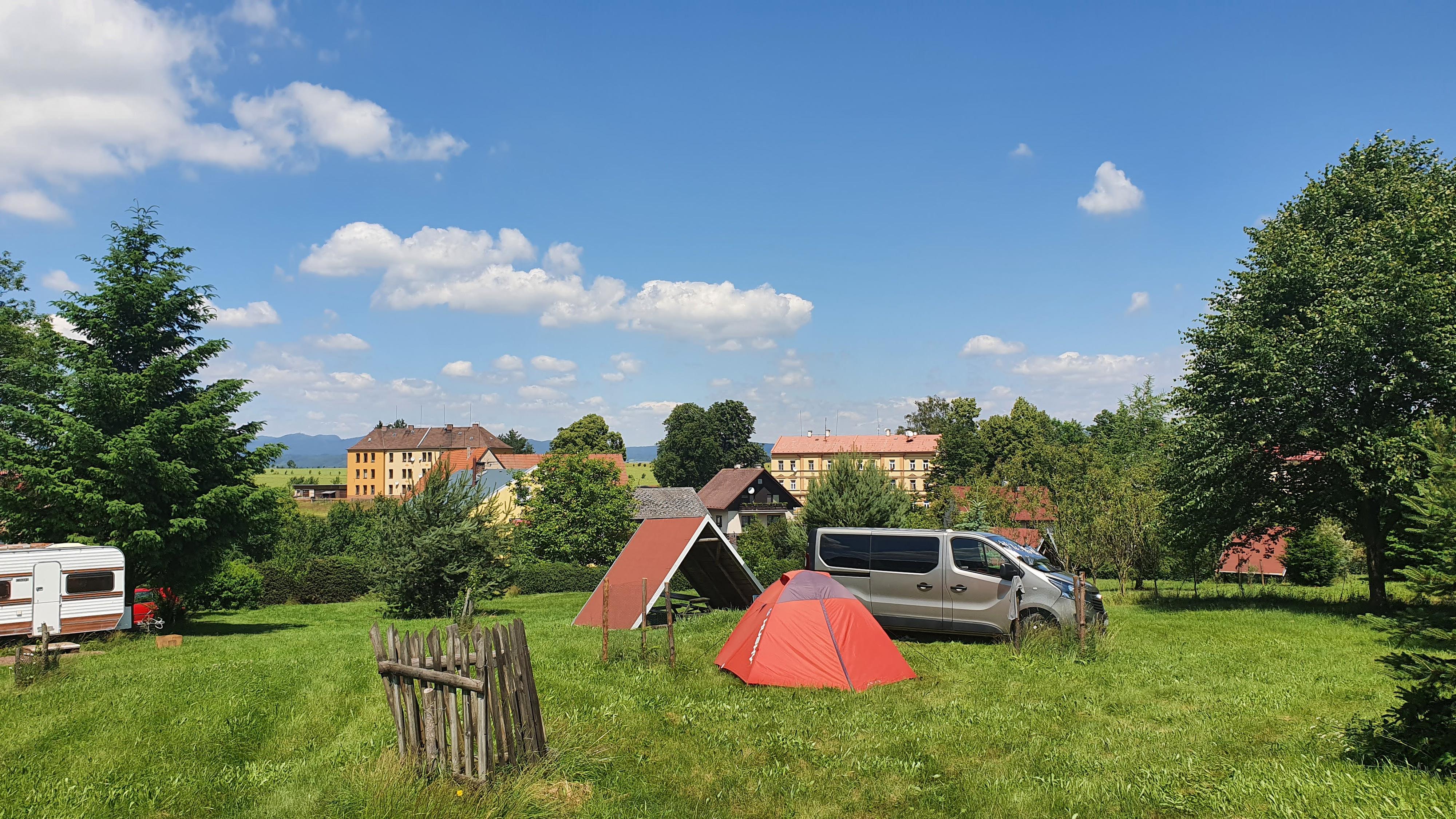 Turistická základna u Nývltů - kemp foto 2
