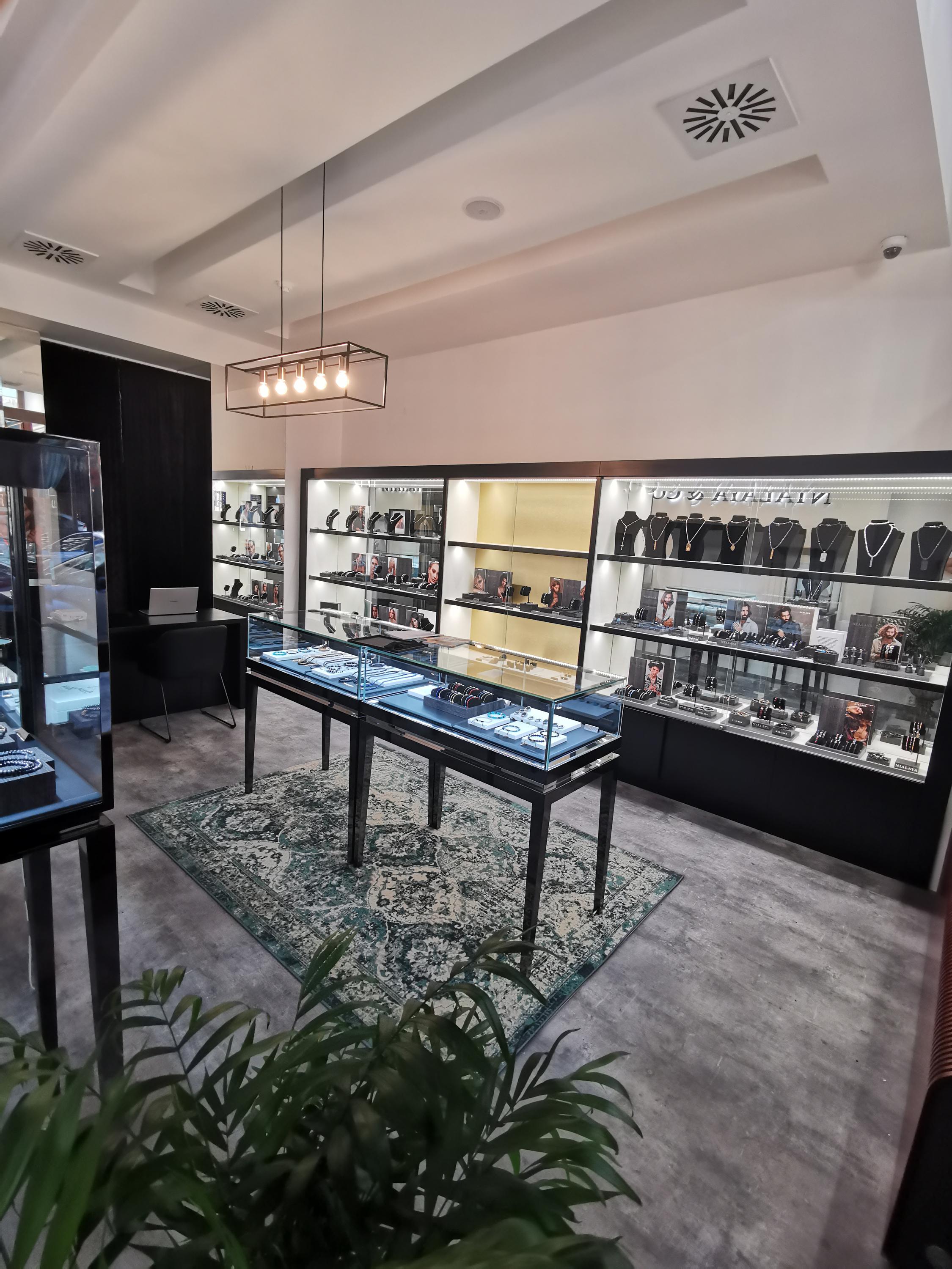 Nialaya & CO. foto 2