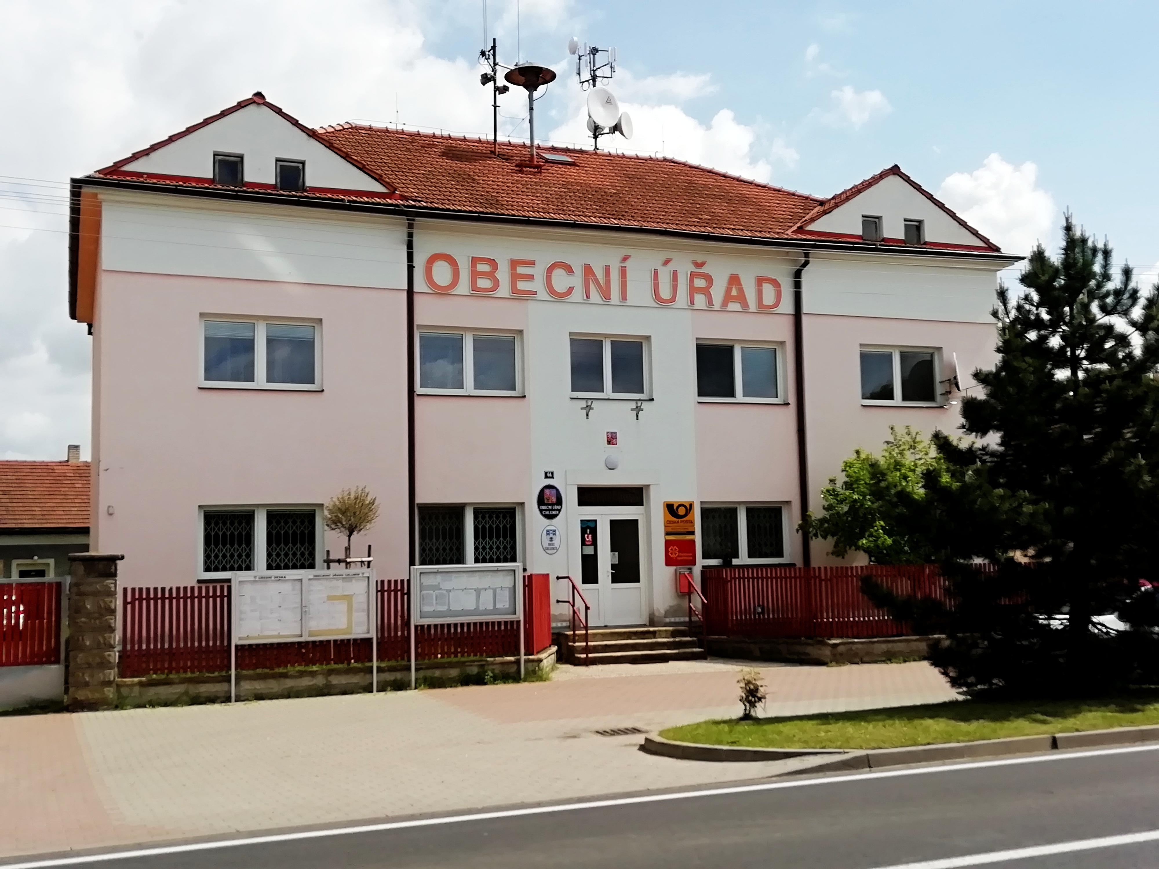 Chlumín - obecní úřad foto 3