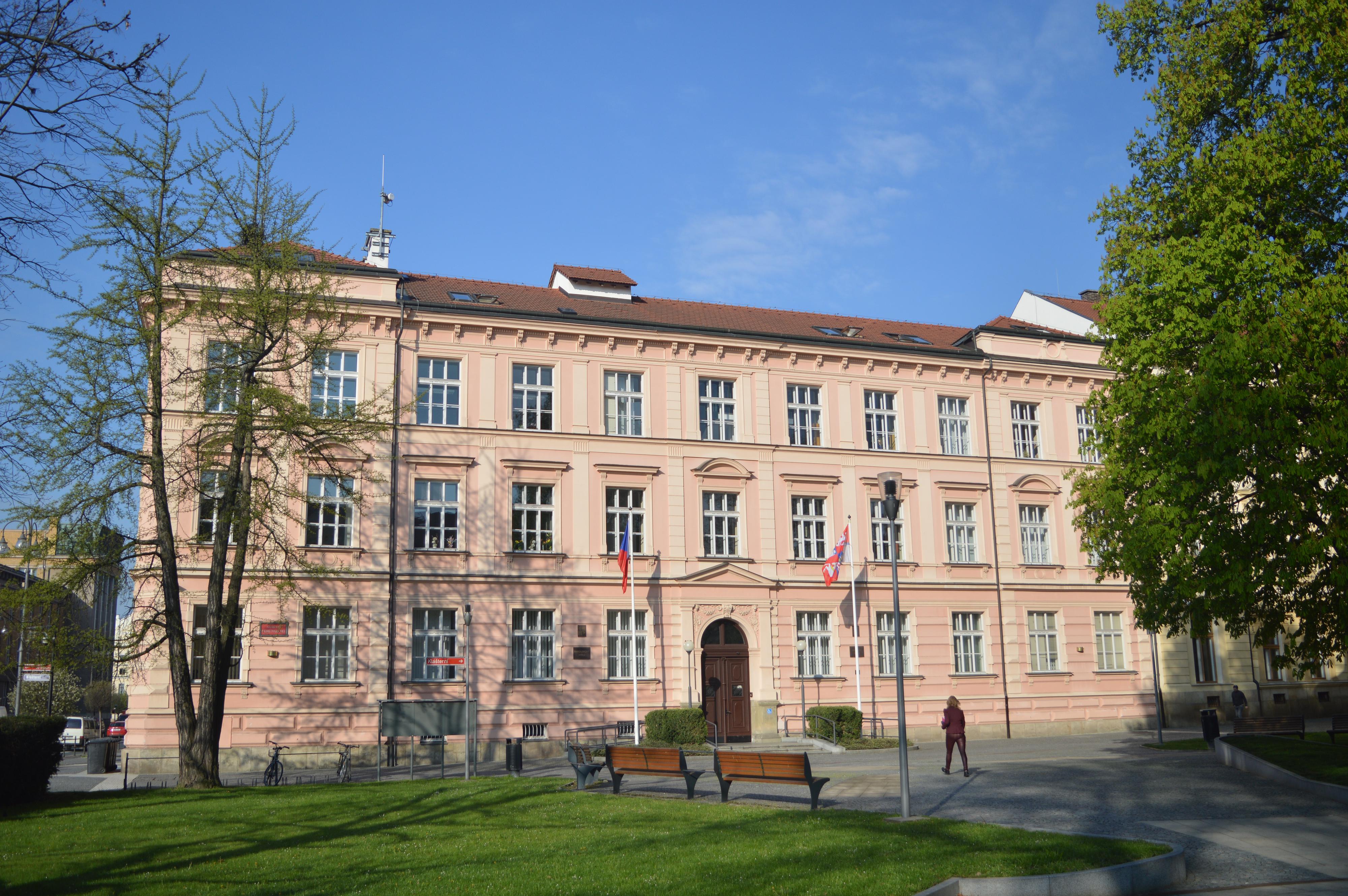 Krajský úřad Pardubického kraje foto 2