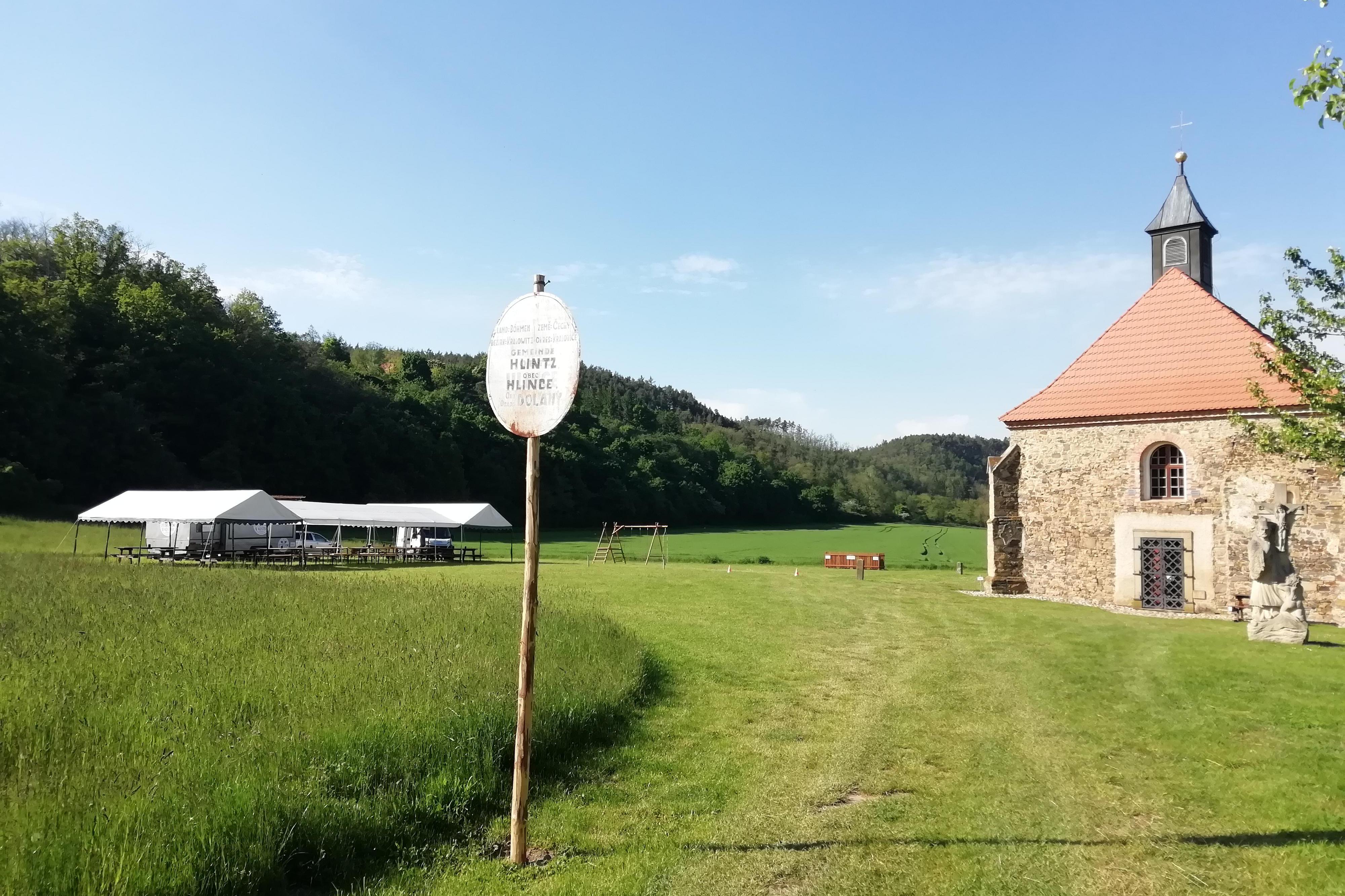 Obžerstvení u kostela