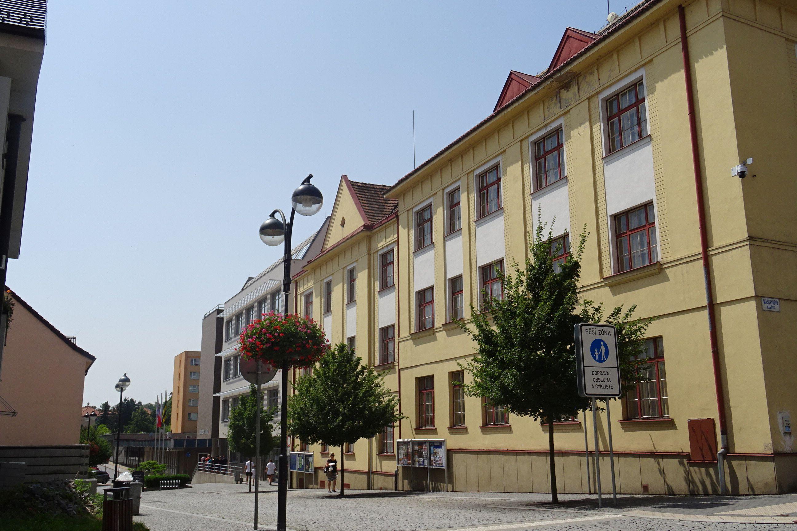Přelouč - městský úřad foto 3