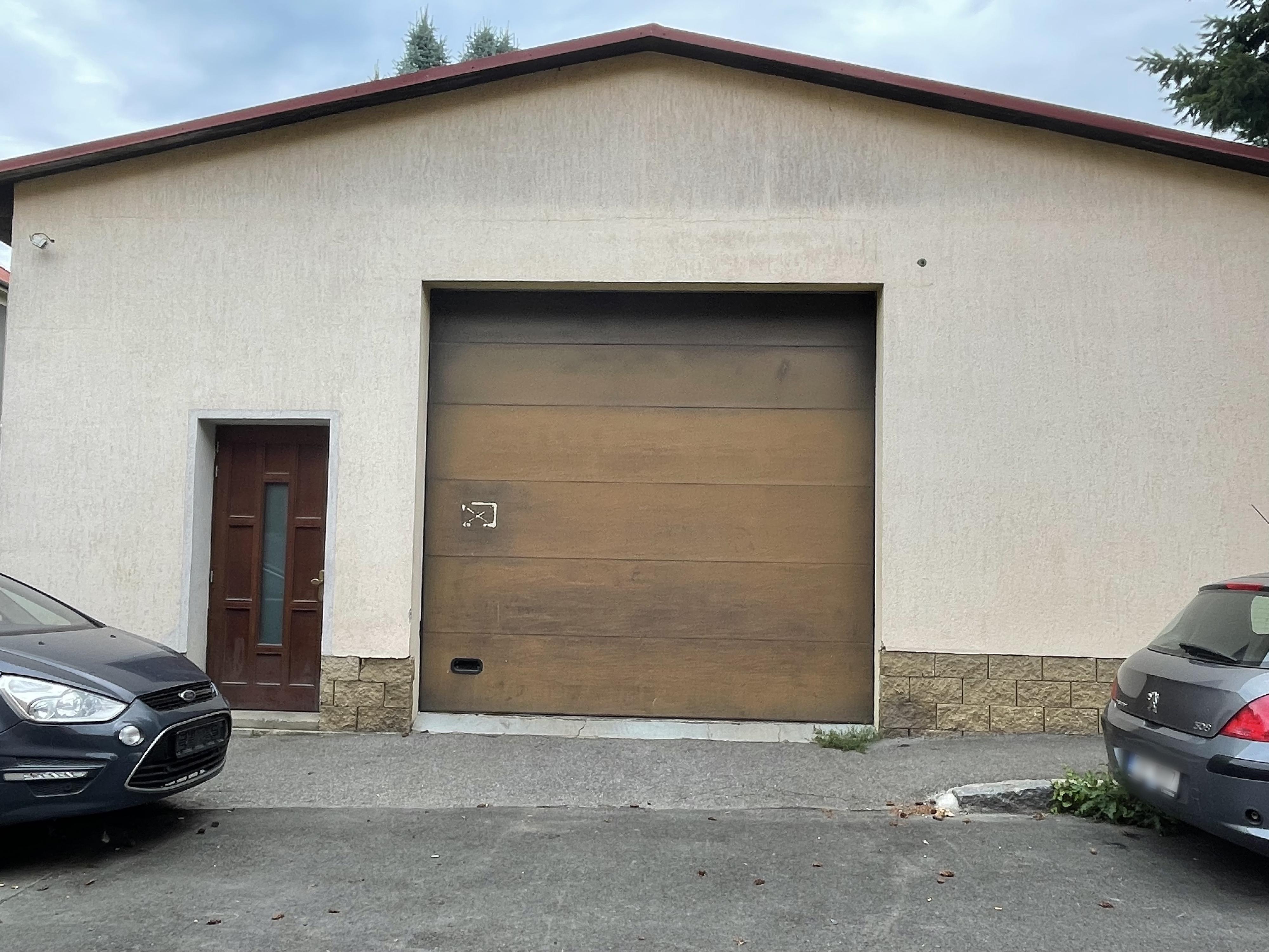 Ruční mytí Autoservis-Zbraslav foto 3