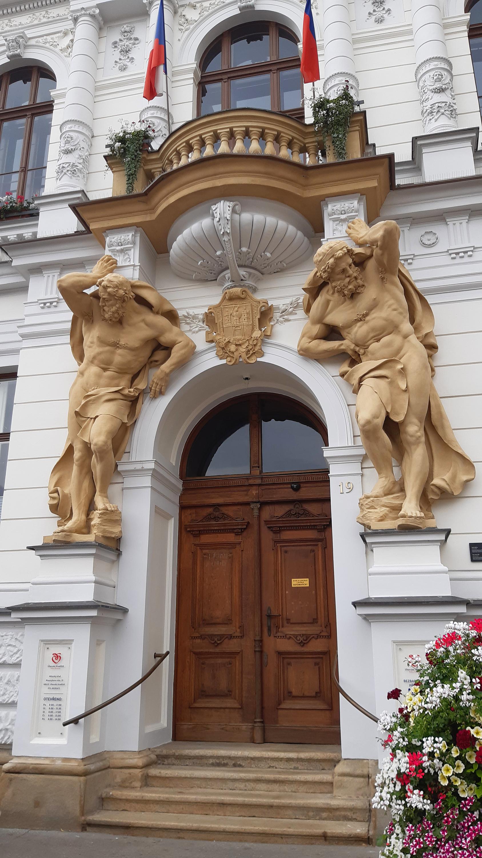 Městský úřad Uherské Hradiště foto 3