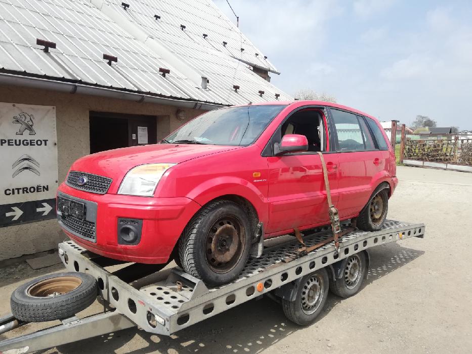 Autovrakoviště Opel a Ford foto 3
