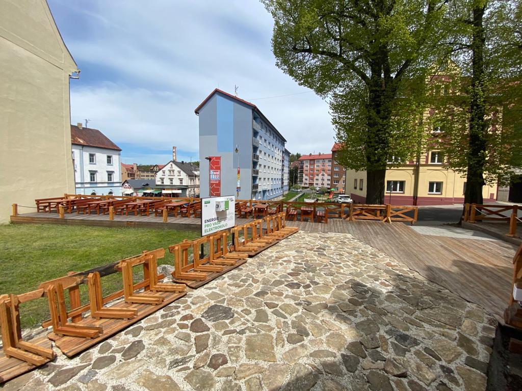 Nabíjecí stanice Grill a Restaurace Pod Lípami foto 6