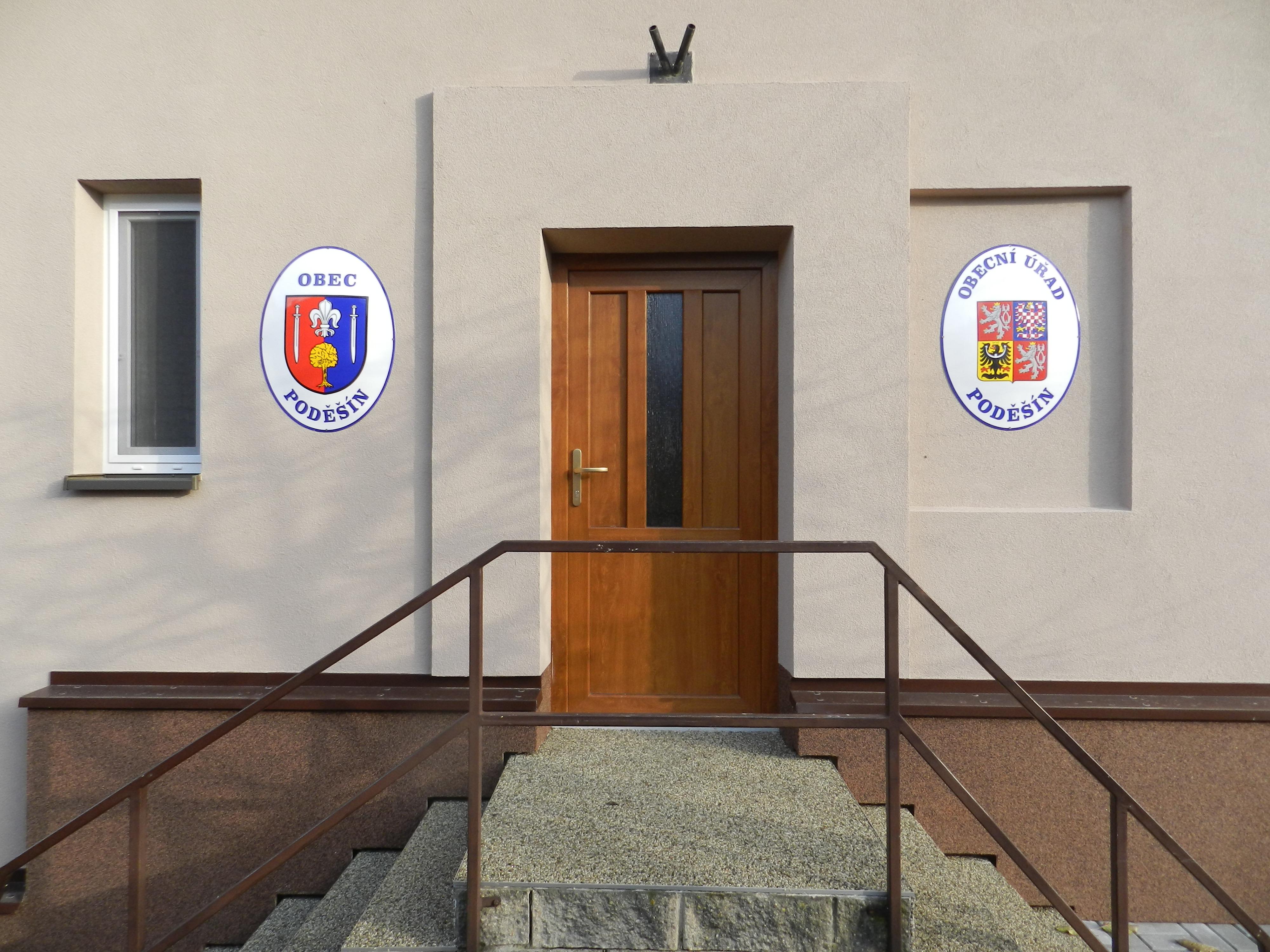 Poděšín - obecní úřad foto 2