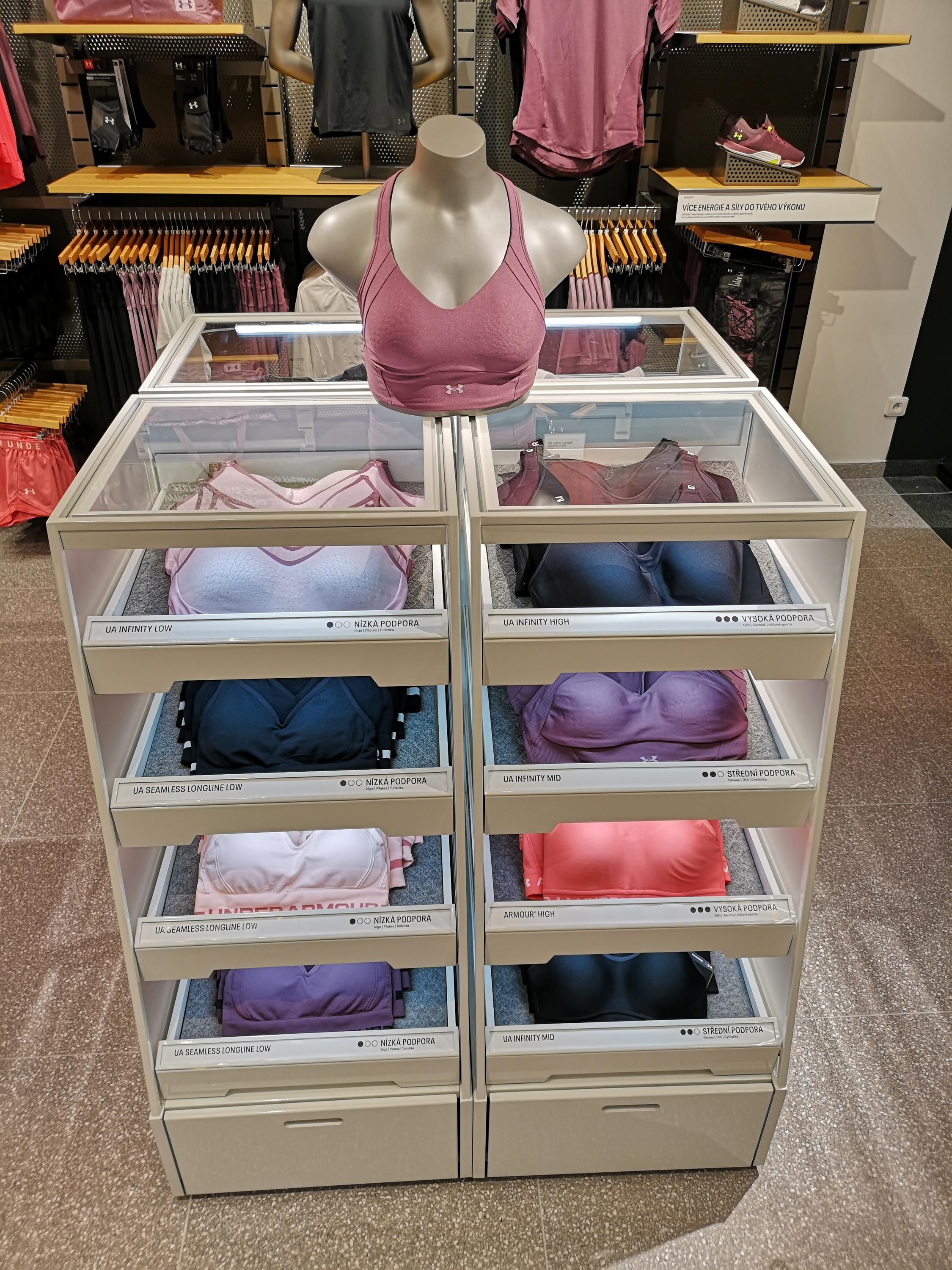 Under Armour Brand House foto 5