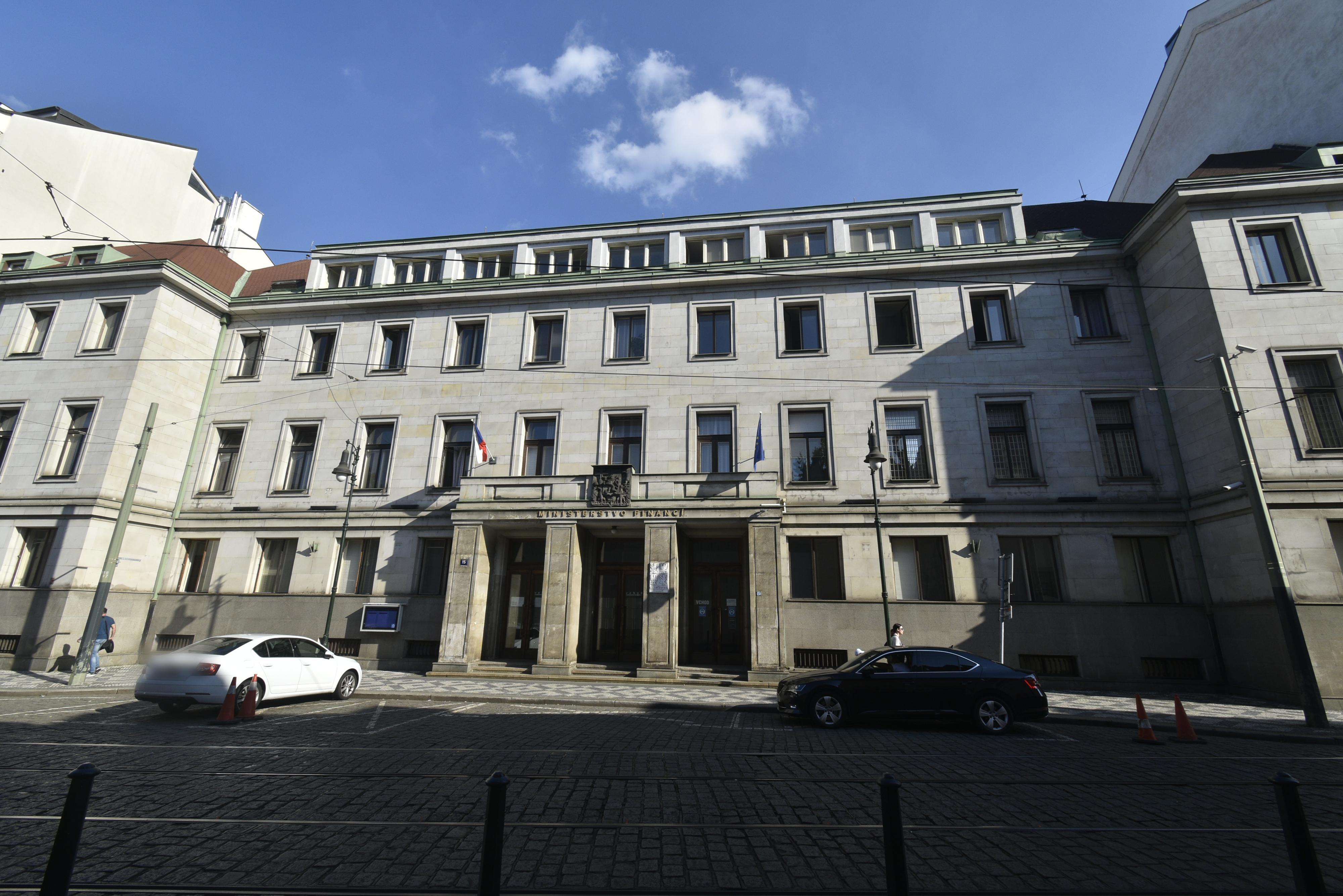 Ministerstvo financí foto 2
